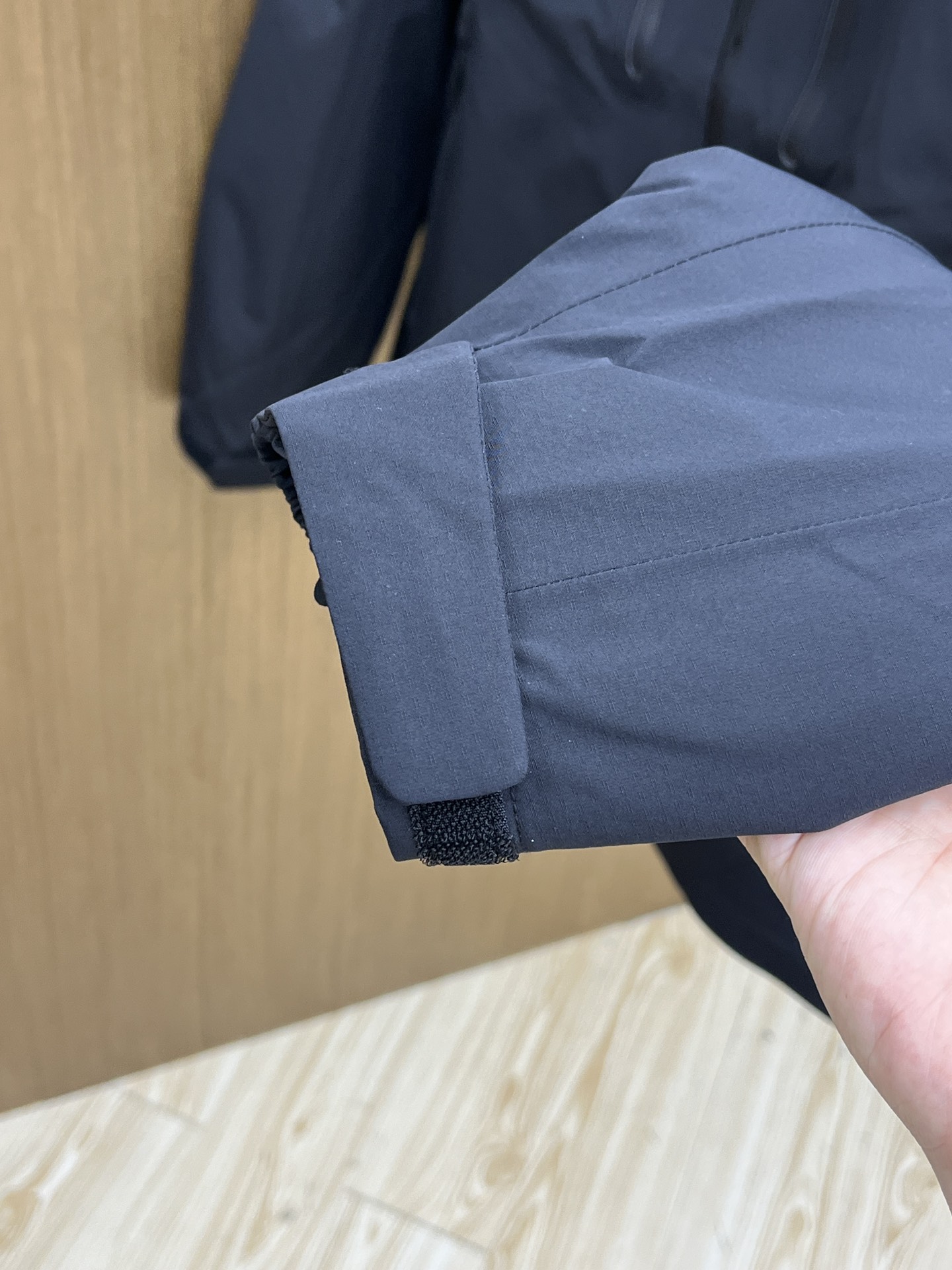 秋冬Arcteryx/始祖鸟 2025早秋新款软壳立领夹克冲锋衣外套这款GAMMALT夹克采用轻薄耐磨的