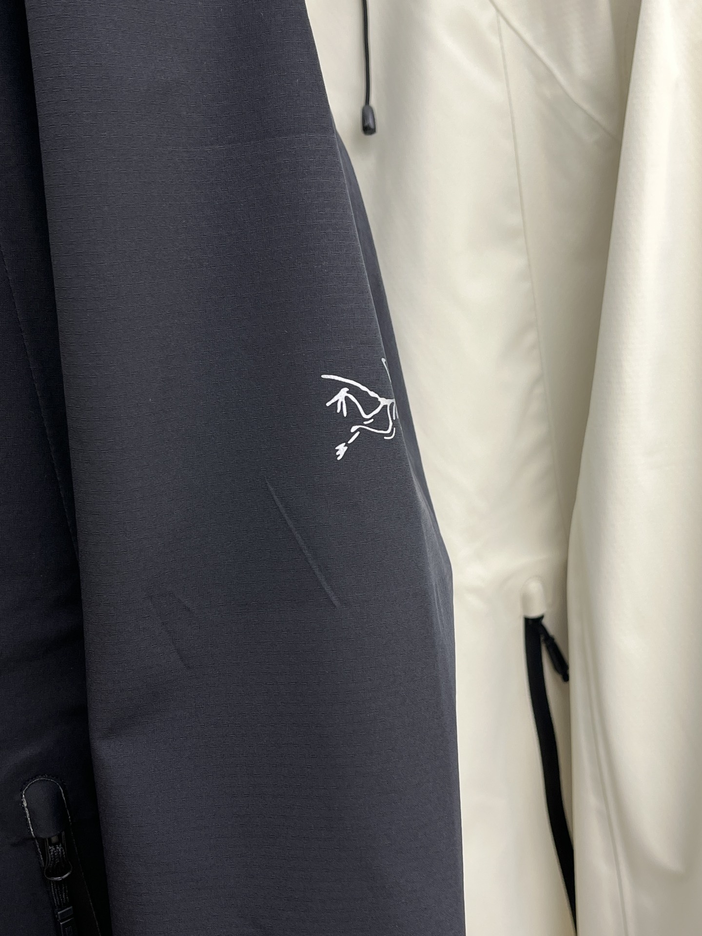 秋冬Arcteryx/始祖鸟 2025早秋新款软壳立领夹克冲锋衣外套这款GAMMALT夹克采用轻薄耐磨的