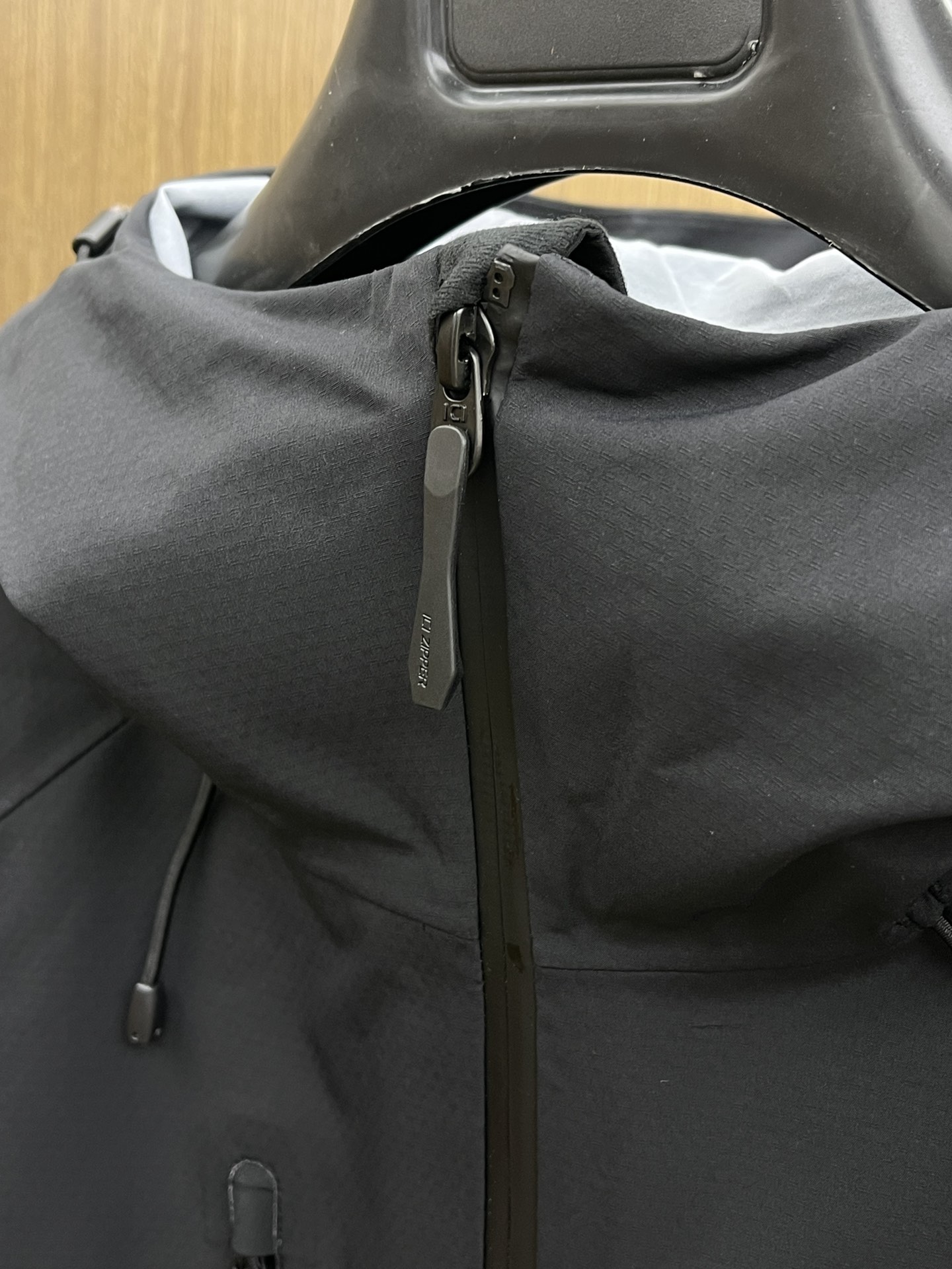 秋冬Arcteryx/始祖鸟 2025早秋新款软壳立领夹克冲锋衣外套这款GAMMALT夹克采用轻薄耐磨的