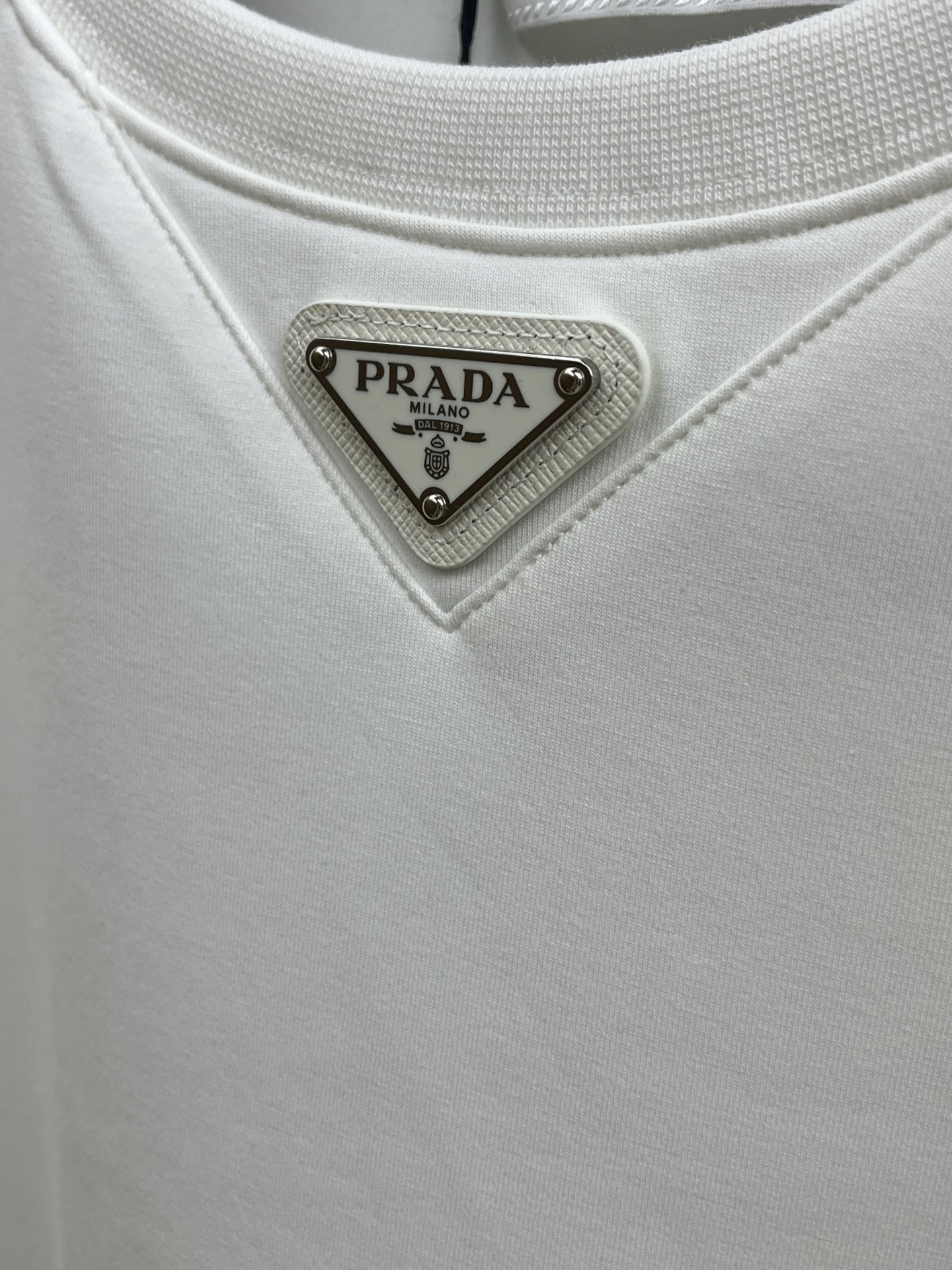 秋冬 PD 🔥🔥高品质 2025秋季新款，最新圆领套头卫衣 原版版型上身休闲百搭、随性慵懒范，定制原版双