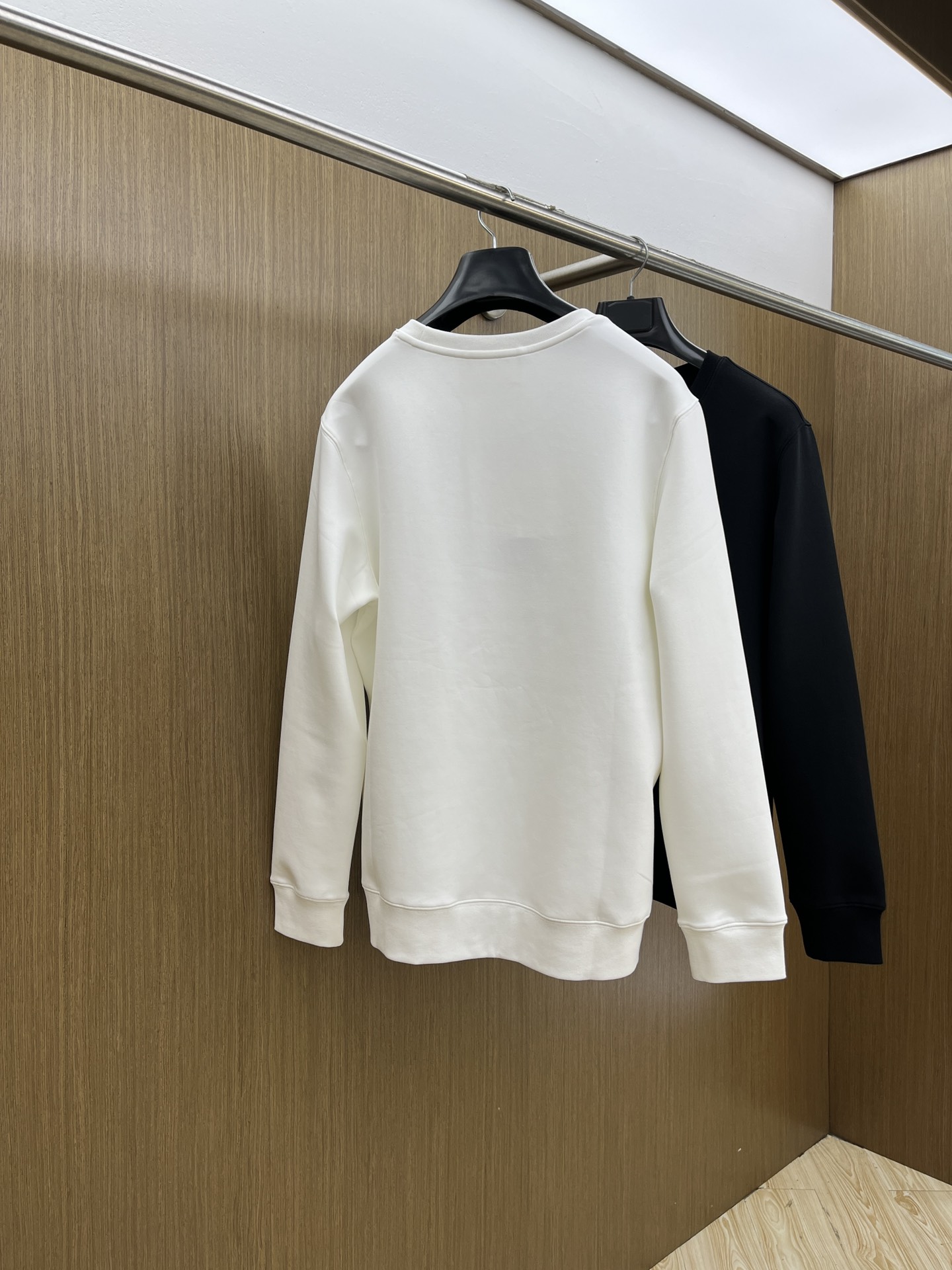 秋冬 PD 🔥🔥高品质 2025秋季新款，最新圆领套头卫衣 原版版型上身休闲百搭、随性慵懒范，定制原版双