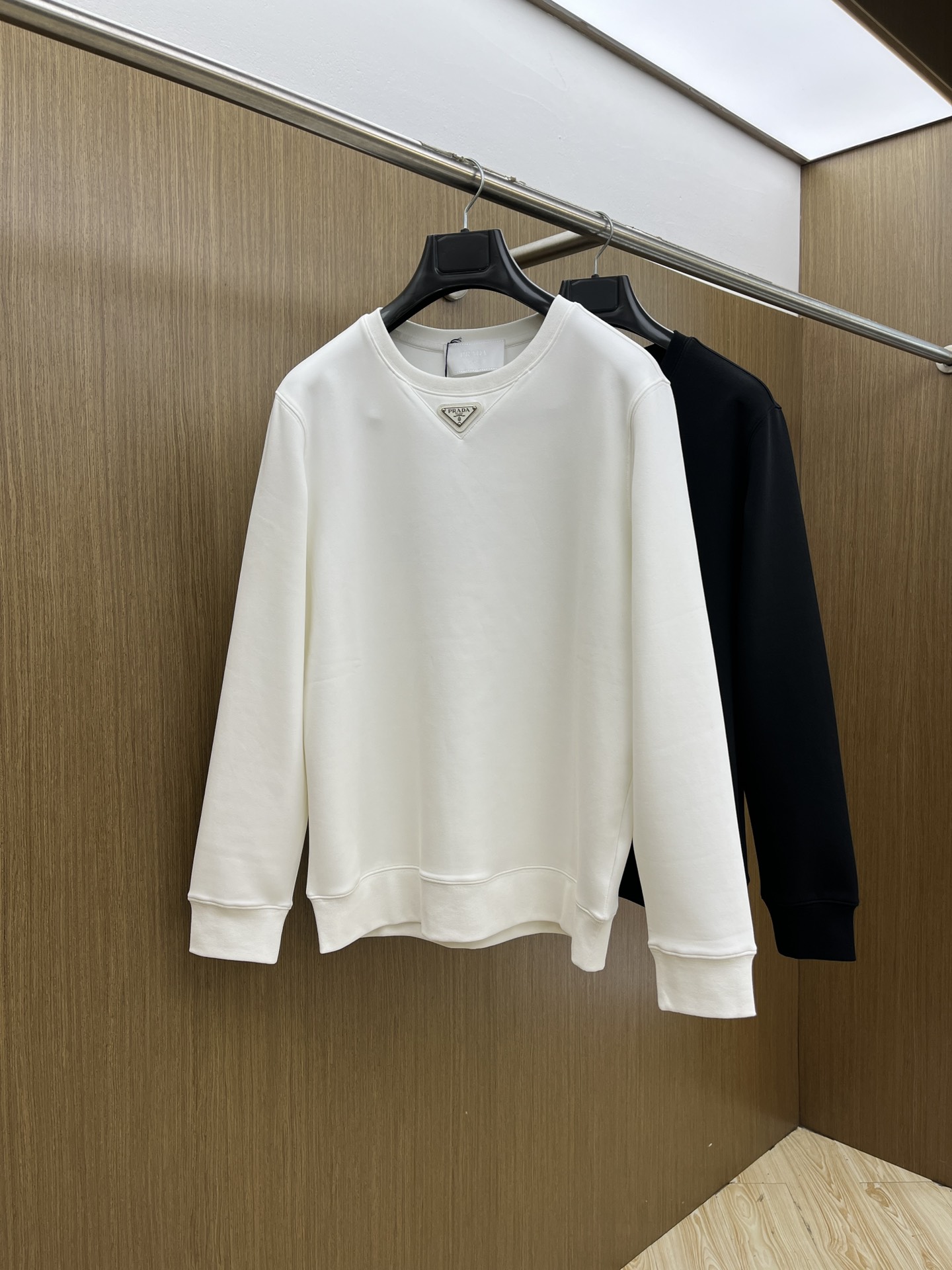 秋冬 PD 🔥🔥高品质 2025秋季新款，最新圆领套头卫衣 原版版型上身休闲百搭、随性慵懒范，定制原版双