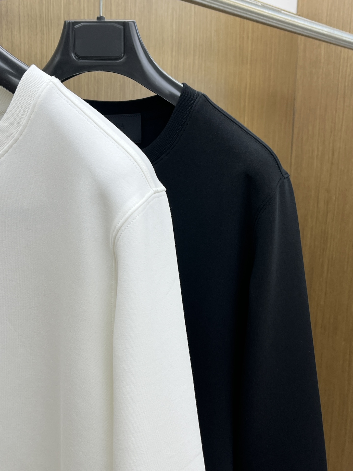 秋冬 PD 🔥🔥高品质 2025秋季新款，最新圆领套头卫衣 原版版型上身休闲百搭、随性慵懒范，定制原版双