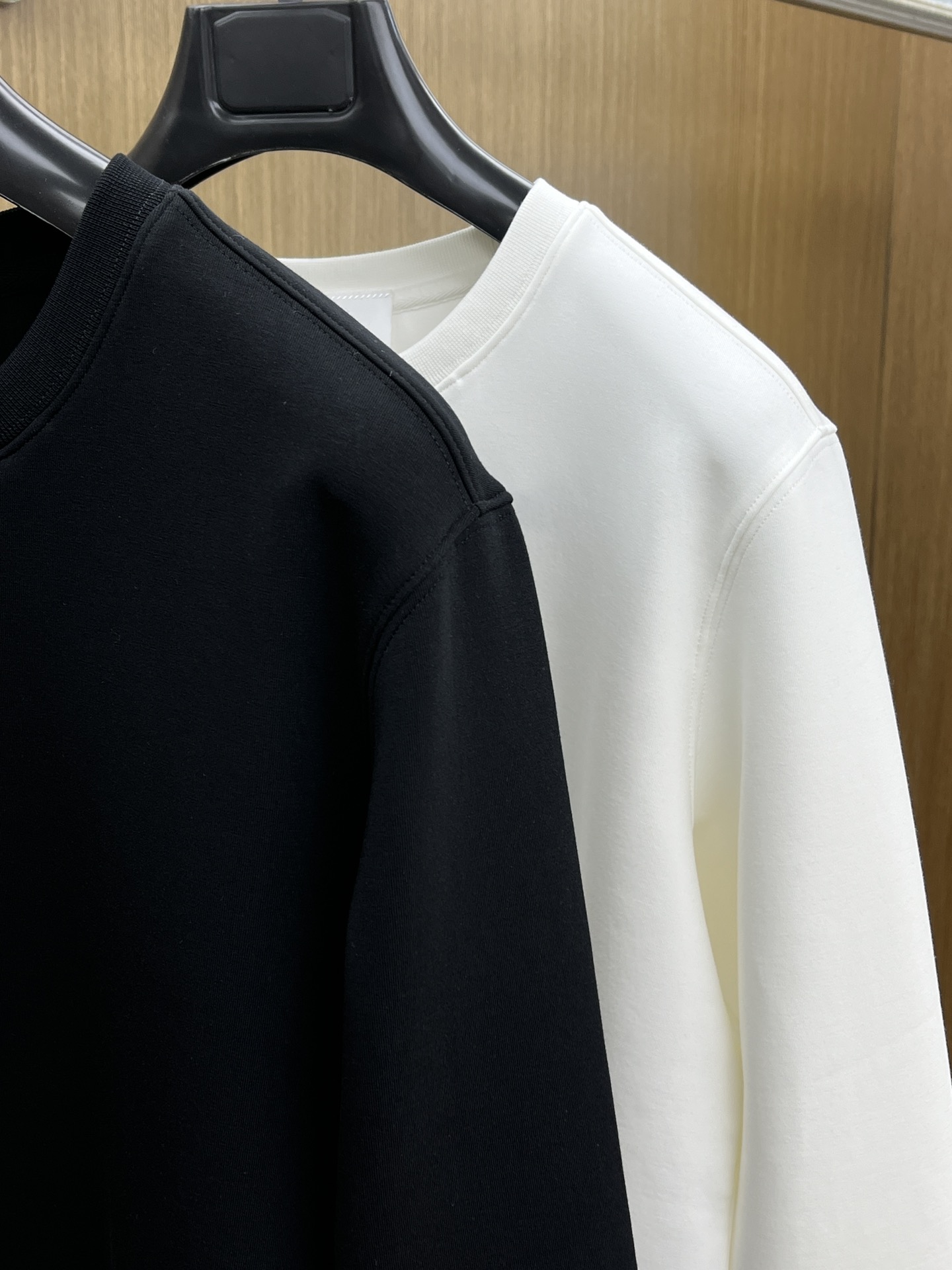 秋冬 PD 🔥🔥高品质 2025秋季新款，最新圆领套头卫衣 原版版型上身休闲百搭、随性慵懒范，定制原版双