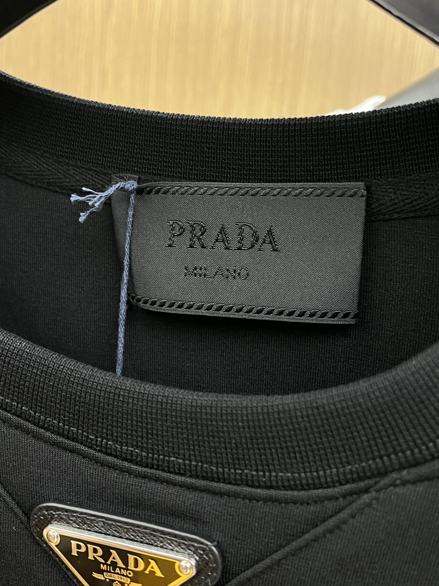 秋冬 PD 🔥🔥高品质 2025秋季新款，最新圆领套头卫衣 原版版型上身休闲百搭、随性慵懒范，定制原版双