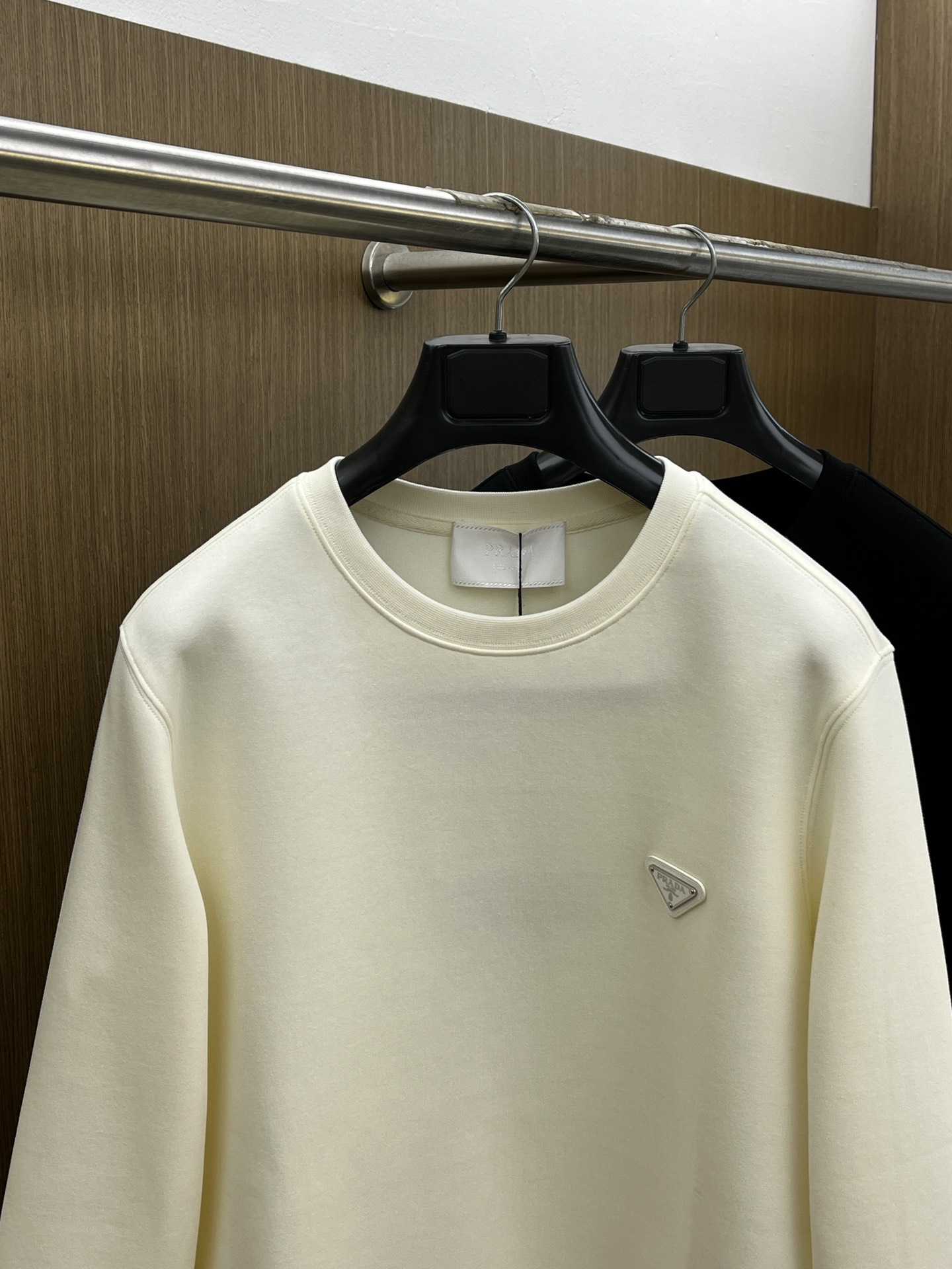 秋冬 PD 🔥🔥高品质 2025秋季新款，最新圆领套头卫衣 原版版型上身休闲百搭、随性慵懒范，定制原版双