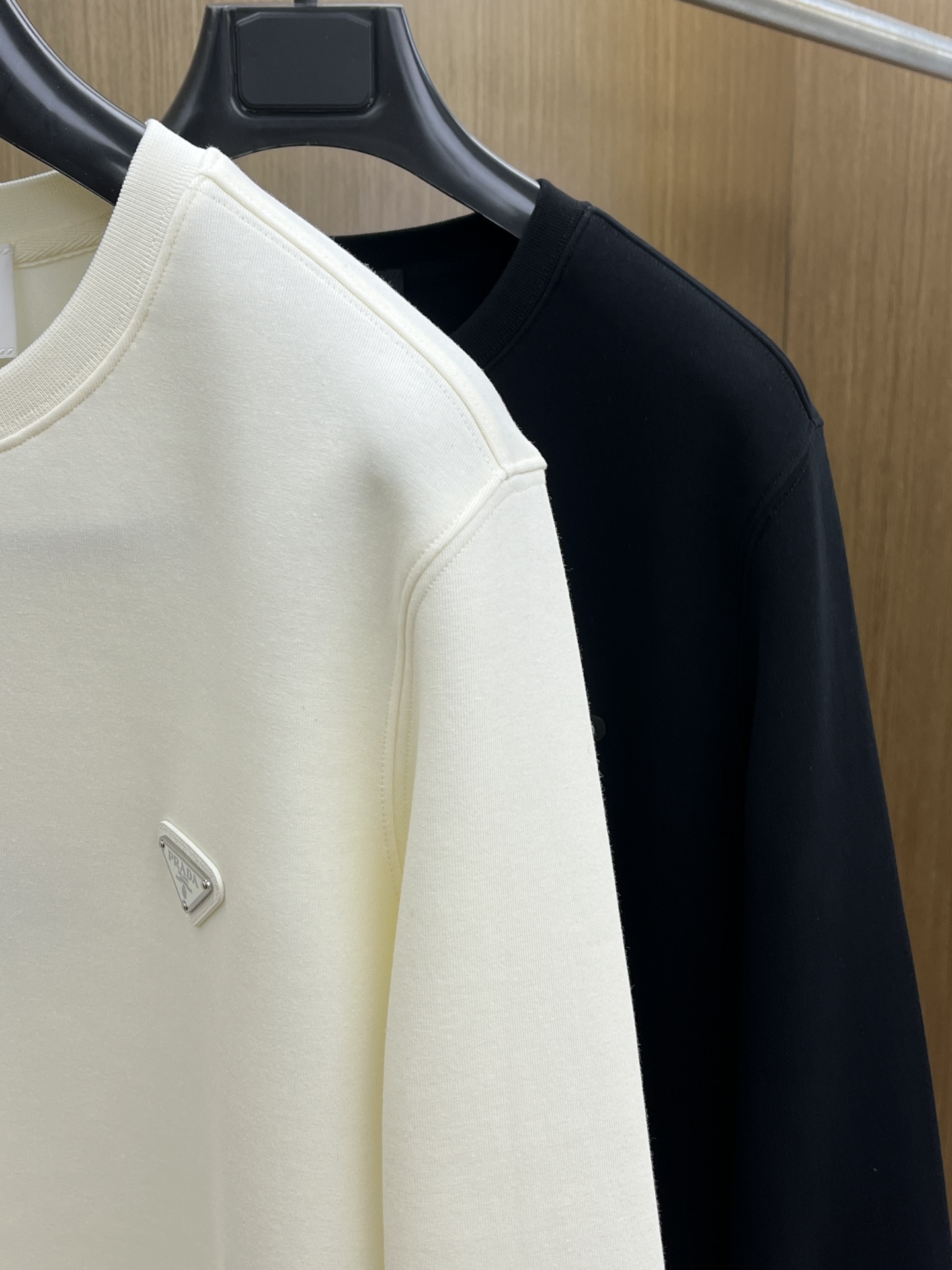 秋冬 PD 🔥🔥高品质 2025秋季新款，最新圆领套头卫衣 原版版型上身休闲百搭、随性慵懒范，定制原版双