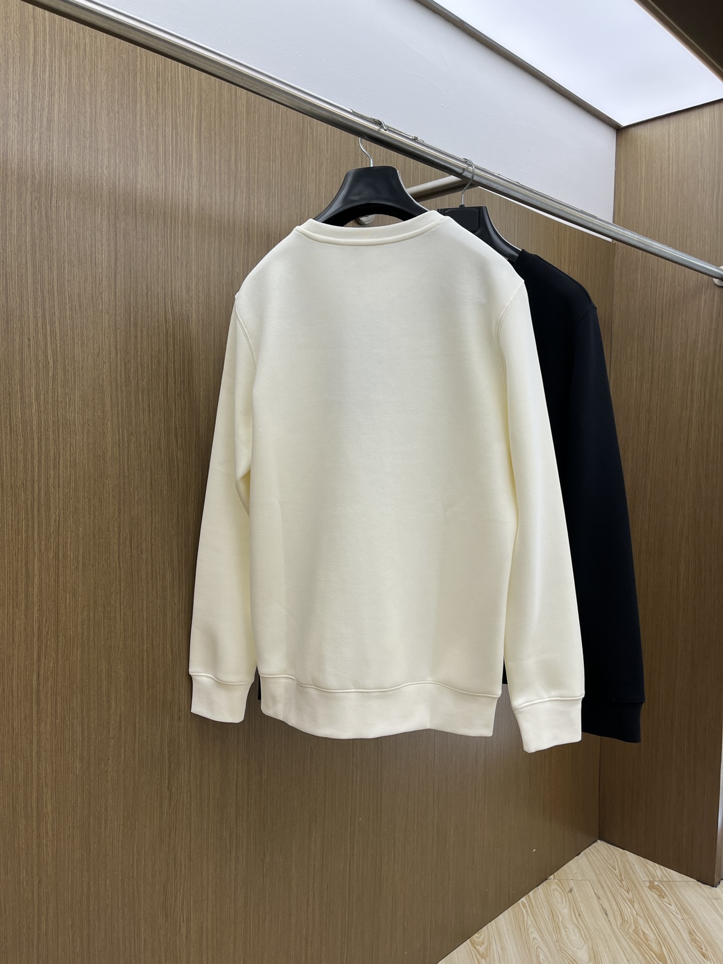 秋冬 PD 🔥🔥高品质 2025秋季新款，最新圆领套头卫衣 原版版型上身休闲百搭、随性慵懒范，定制原版双