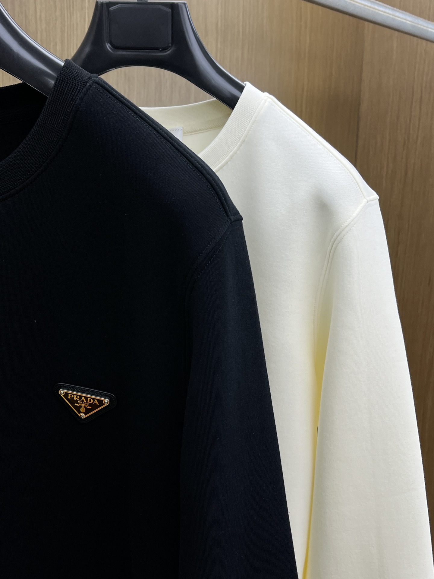 秋冬 PD 🔥🔥高品质 2025秋季新款，最新圆领套头卫衣 原版版型上身休闲百搭、随性慵懒范，定制原版双