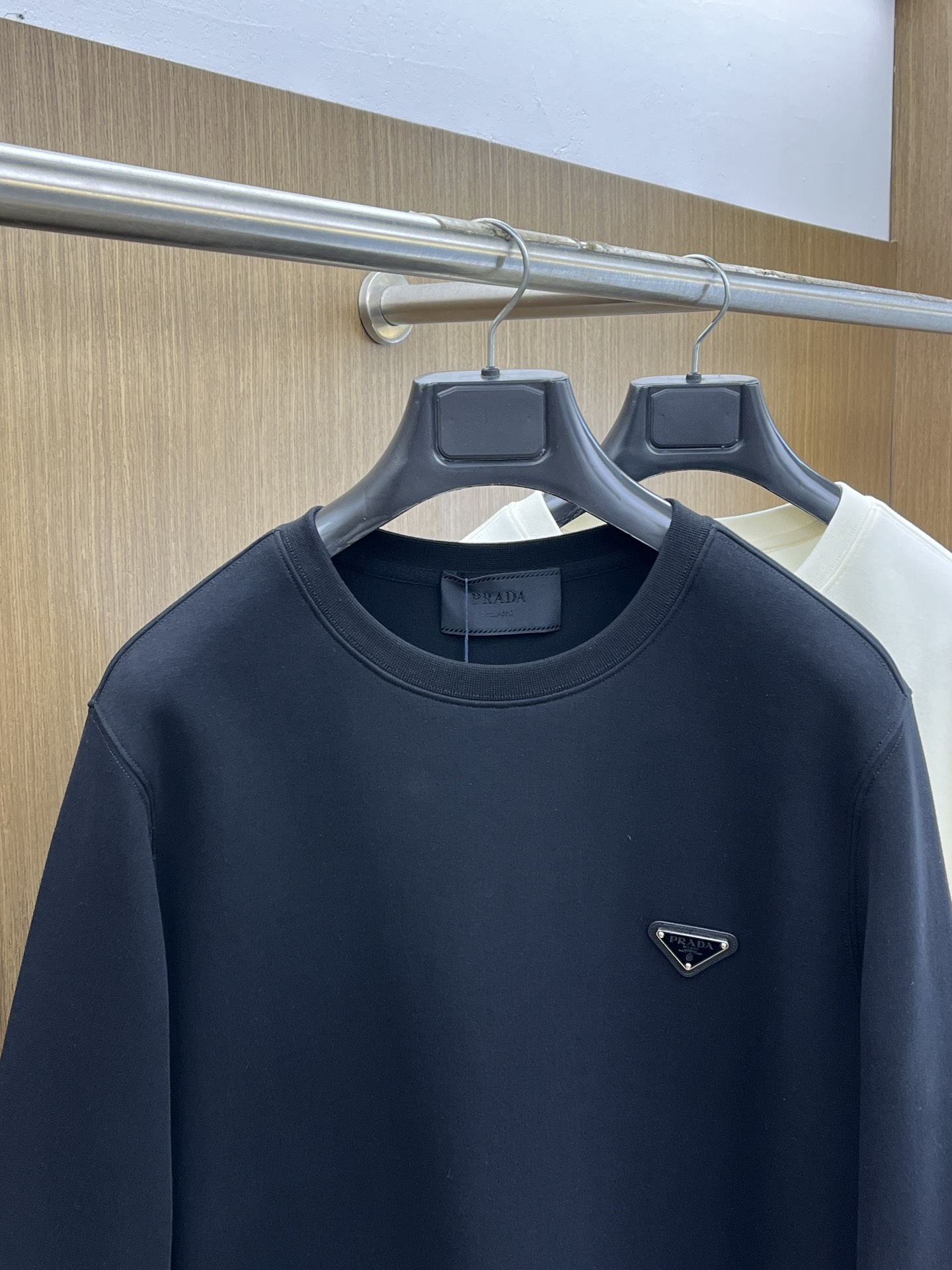 秋冬 PD 🔥🔥高品质 2025秋季新款，最新圆领套头卫衣 原版版型上身休闲百搭、随性慵懒范，定制原版双