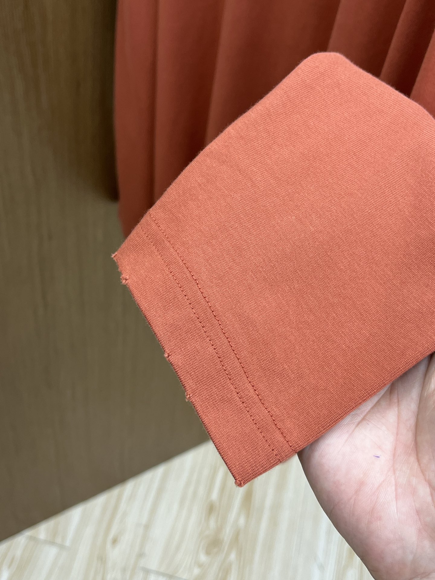 秋冬 PD 🔥🔥高品质 2025秋季新款，最新圆领长袖T恤 原版版型上身休闲百搭、随性慵懒范，定制原版双