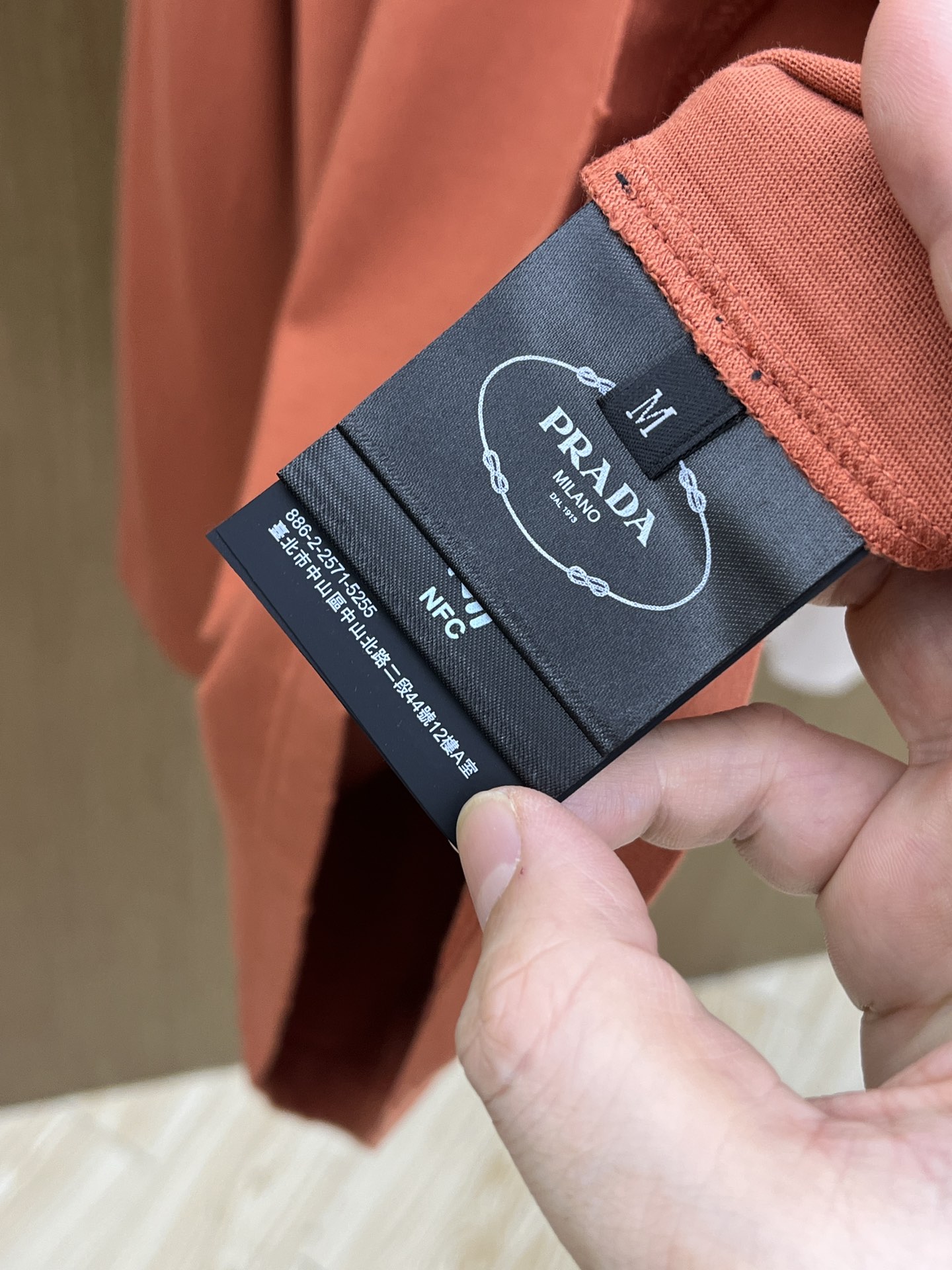 秋冬 PD 🔥🔥高品质 2025秋季新款，最新圆领长袖T恤 原版版型上身休闲百搭、随性慵懒范，定制原版双