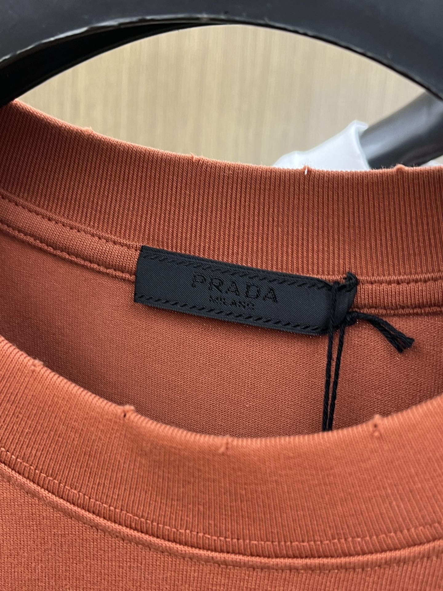 秋冬 PD 🔥🔥高品质 2025秋季新款，最新圆领长袖T恤 原版版型上身休闲百搭、随性慵懒范，定制原版双