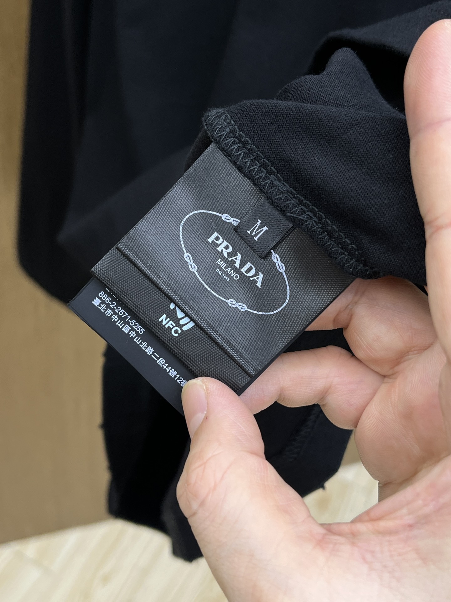 秋冬 PD 🔥🔥高品质 2025秋季新款，最新圆领长袖T恤 原版版型上身休闲百搭、随性慵懒范，定制原版双