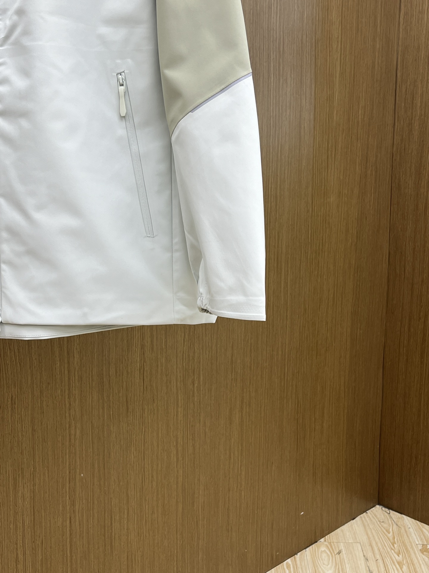 秋冬Arcteryx/始祖鸟 2025早秋新款软壳立领夹克冲锋衣外套这款GAMMALT夹克采用轻薄耐磨的