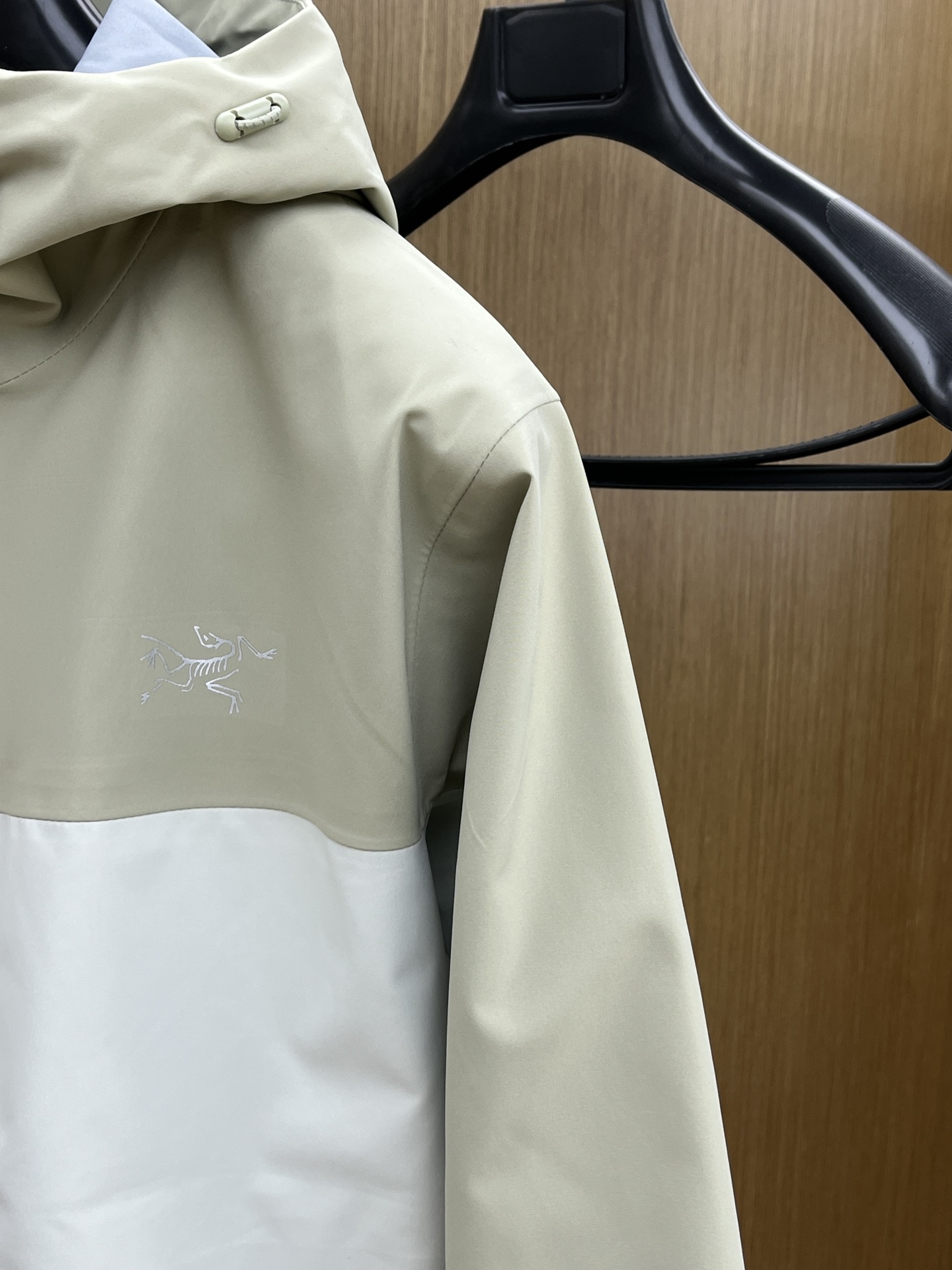 秋冬Arcteryx/始祖鸟 2025早秋新款软壳立领夹克冲锋衣外套这款GAMMALT夹克采用轻薄耐磨的