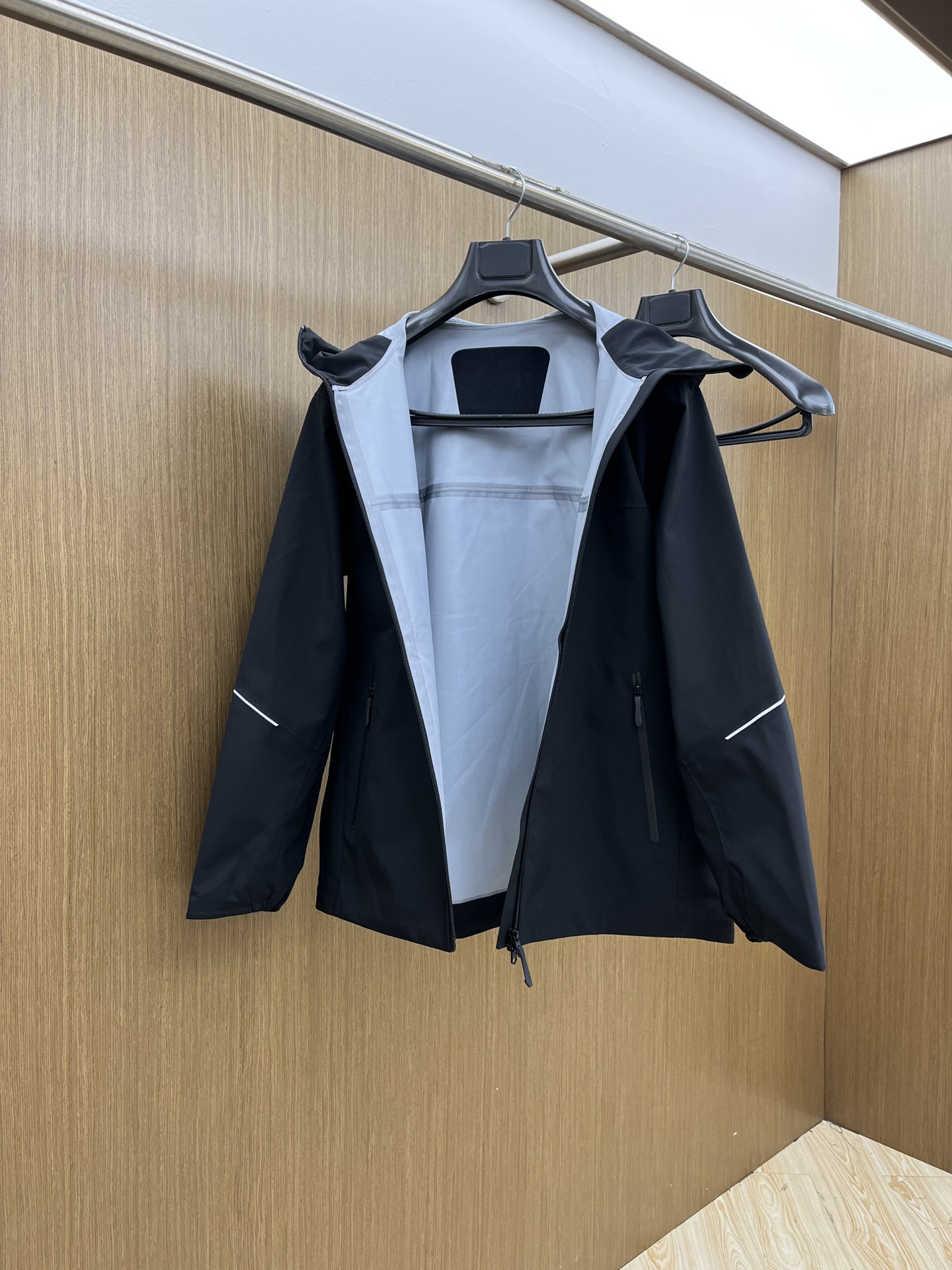 秋冬Arcteryx/始祖鸟 2025早秋新款软壳立领夹克冲锋衣外套这款GAMMALT夹克采用轻薄耐磨的