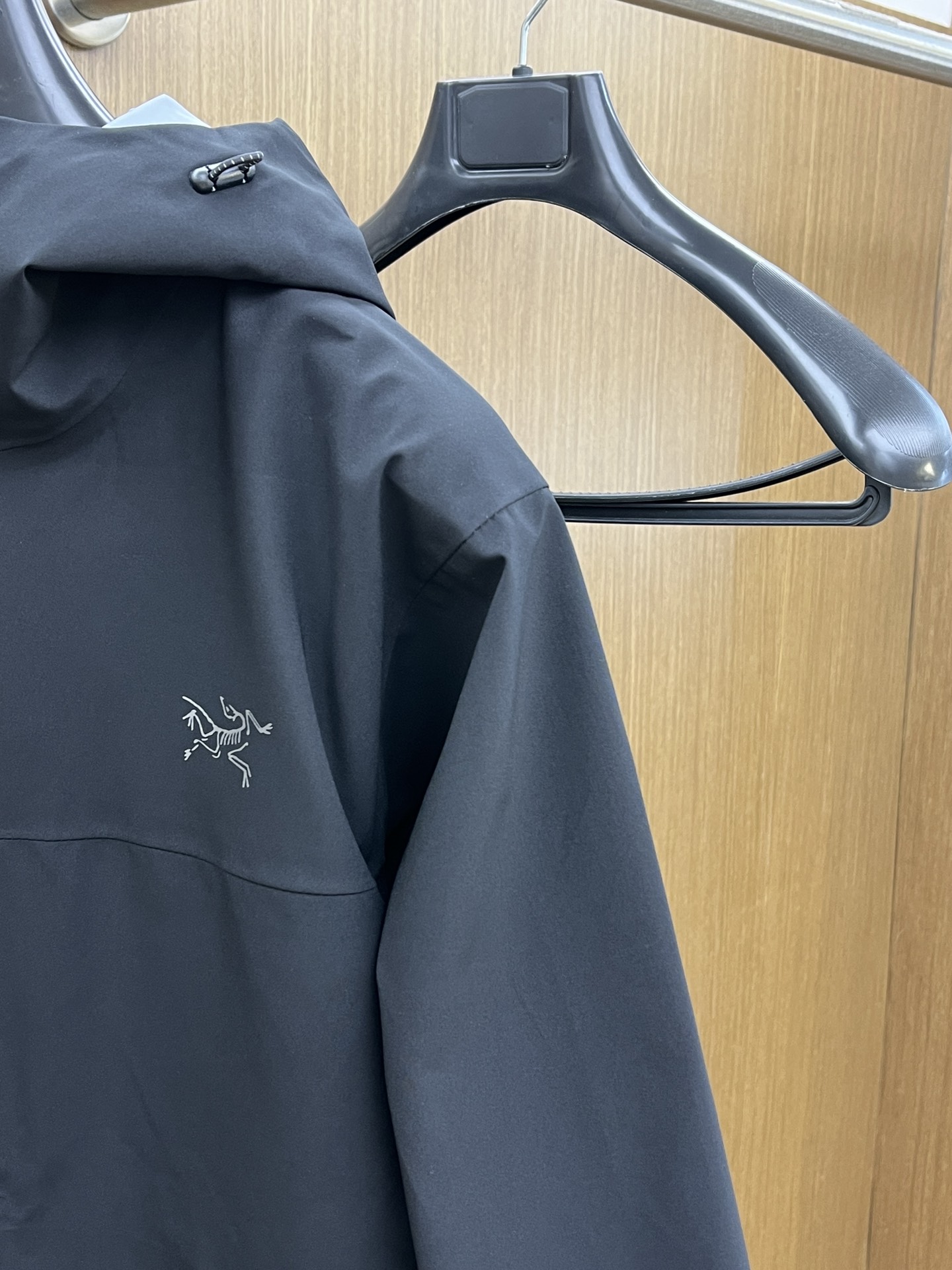 秋冬Arcteryx/始祖鸟 2025早秋新款软壳立领夹克冲锋衣外套这款GAMMALT夹克采用轻薄耐磨的