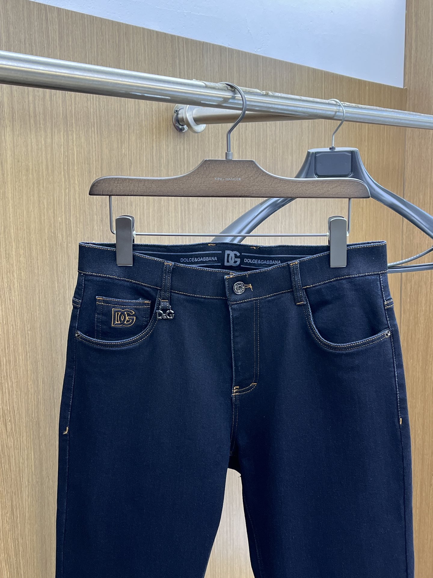 秋冬 DG 🔥🔥秋冬新品休闲牛仔裤 👖官网同步发售，裤身工艺设计，进口客供辅料、面料定制，代工厂出品免检