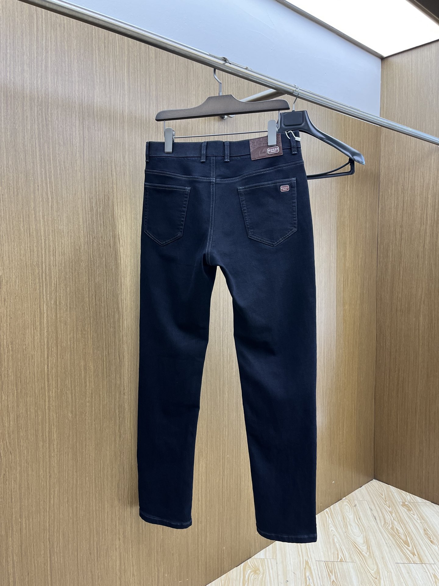 秋冬 Guc 🔥🔥秋冬新品休闲牛仔裤 👖官网同步发售，裤身工艺设计，进口客供辅料、面料定制，代工厂出品免