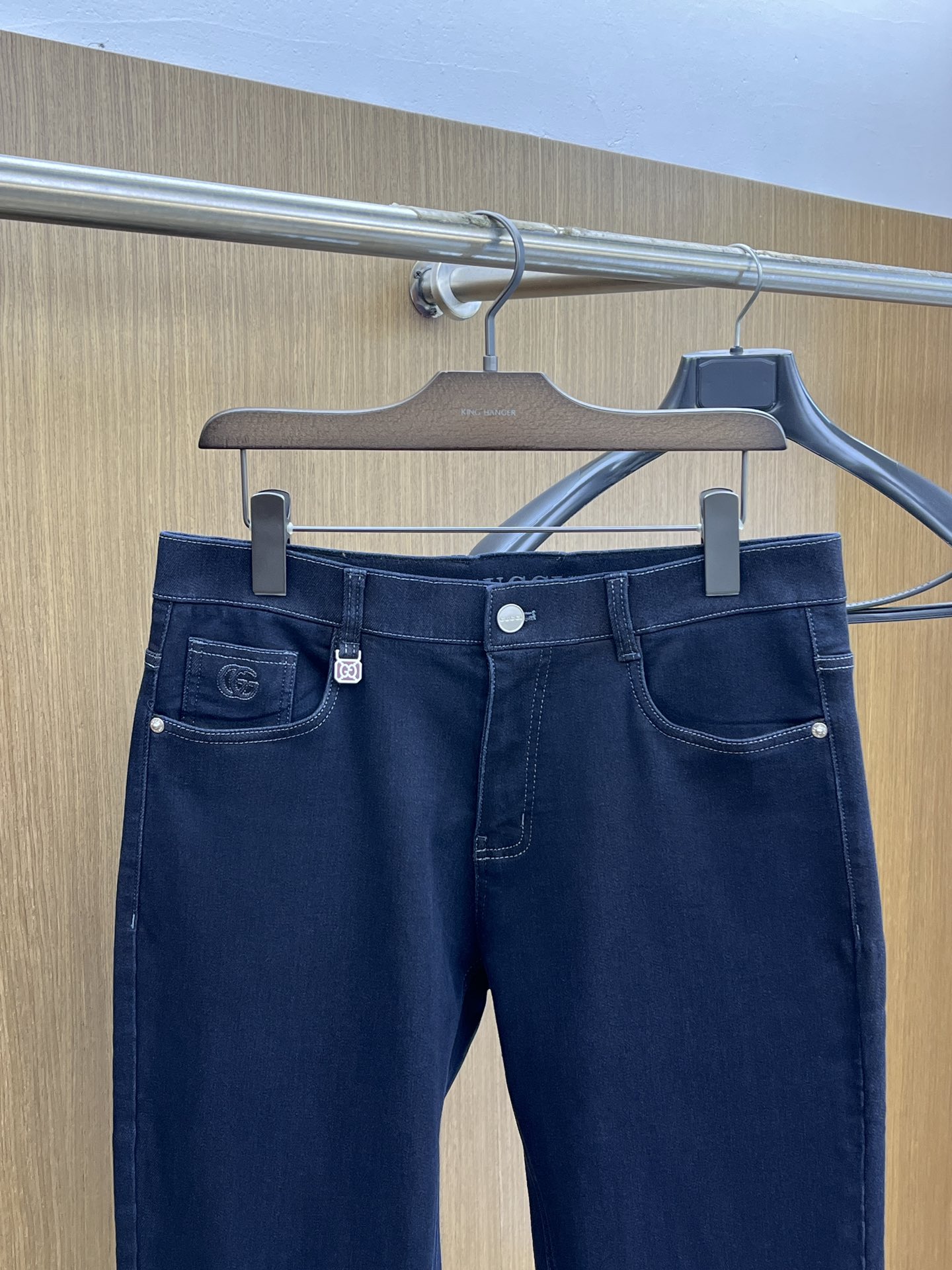 秋冬 Guc 🔥🔥秋冬新品休闲牛仔裤 👖官网同步发售，裤身工艺设计，进口客供辅料、面料定制，代工厂出品免