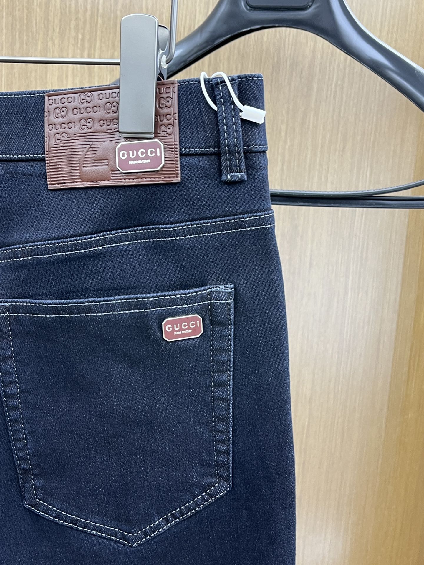 秋冬 Guc 🔥🔥秋冬新品休闲牛仔裤 👖官网同步发售，裤身工艺设计，进口客供辅料、面料定制，代工厂出品免