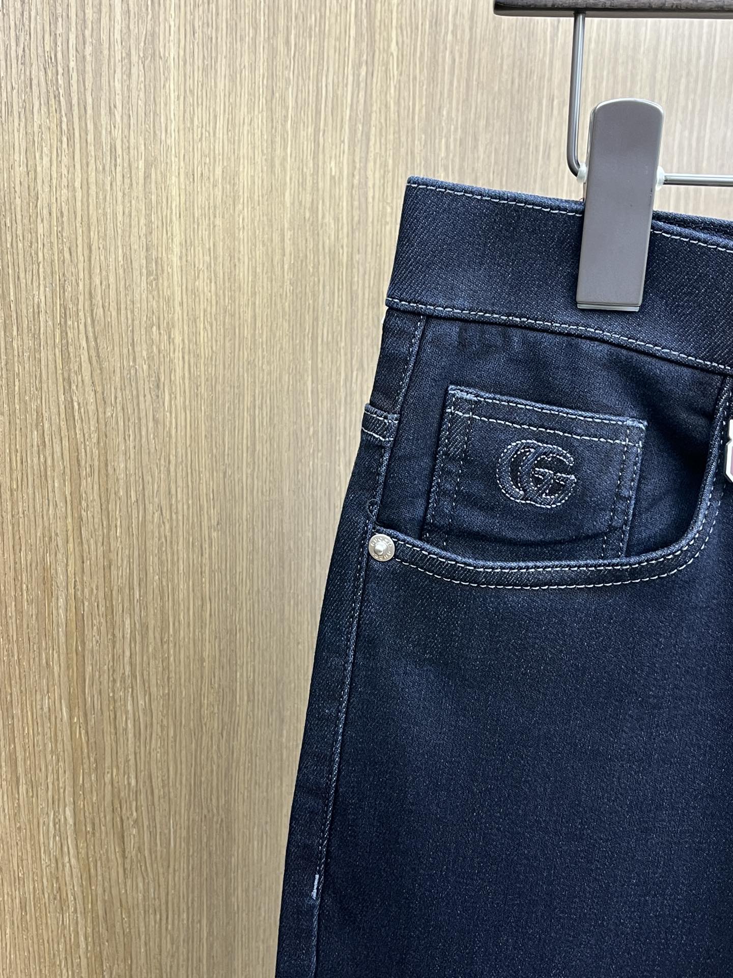 秋冬 Guc 🔥🔥秋冬新品休闲牛仔裤 👖官网同步发售，裤身工艺设计，进口客供辅料、面料定制，代工厂出品免