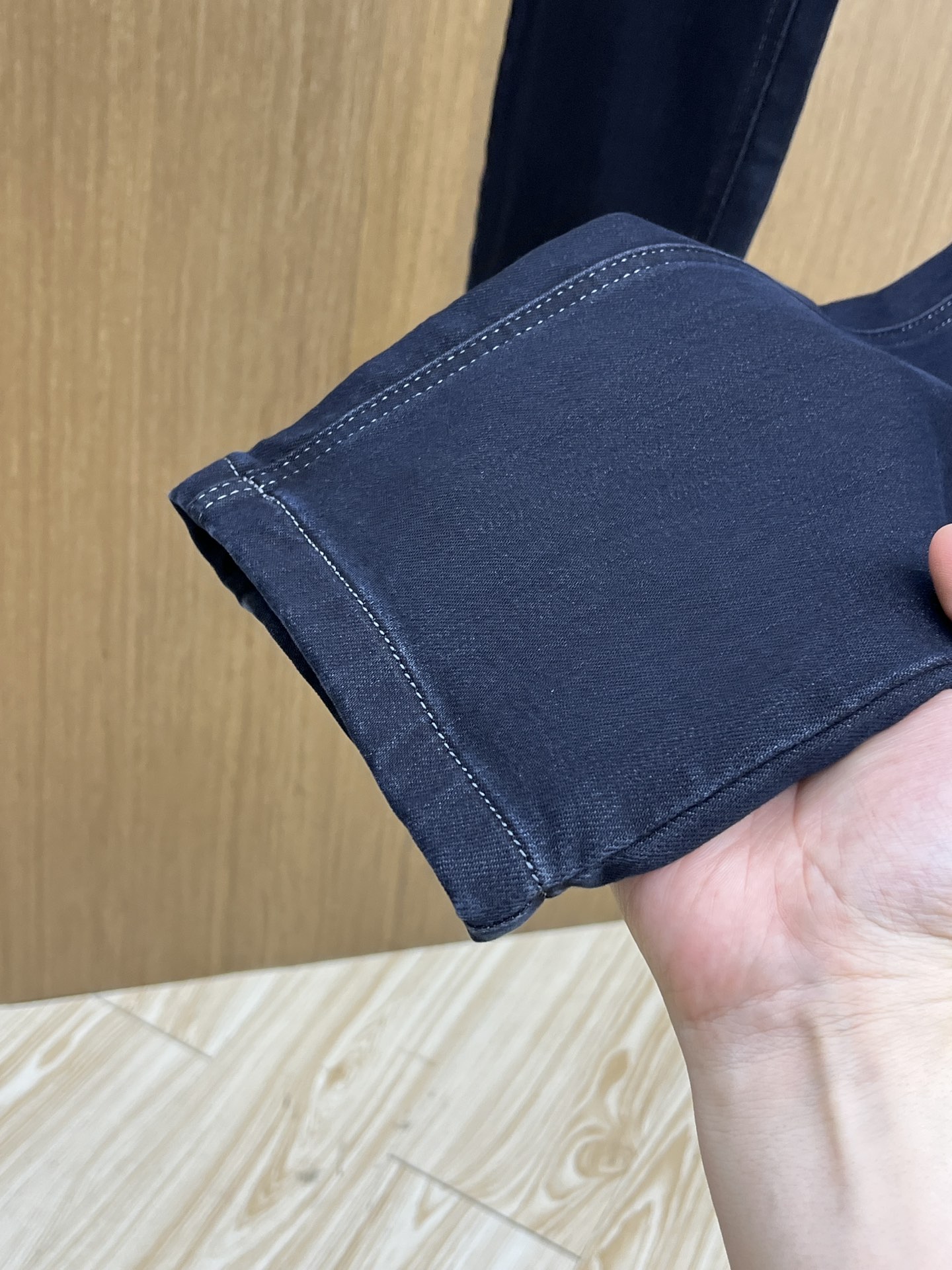 秋冬 Guc 🔥🔥秋冬新品休闲牛仔裤 👖官网同步发售，裤身工艺设计，进口客供辅料、面料定制，代工厂出品免