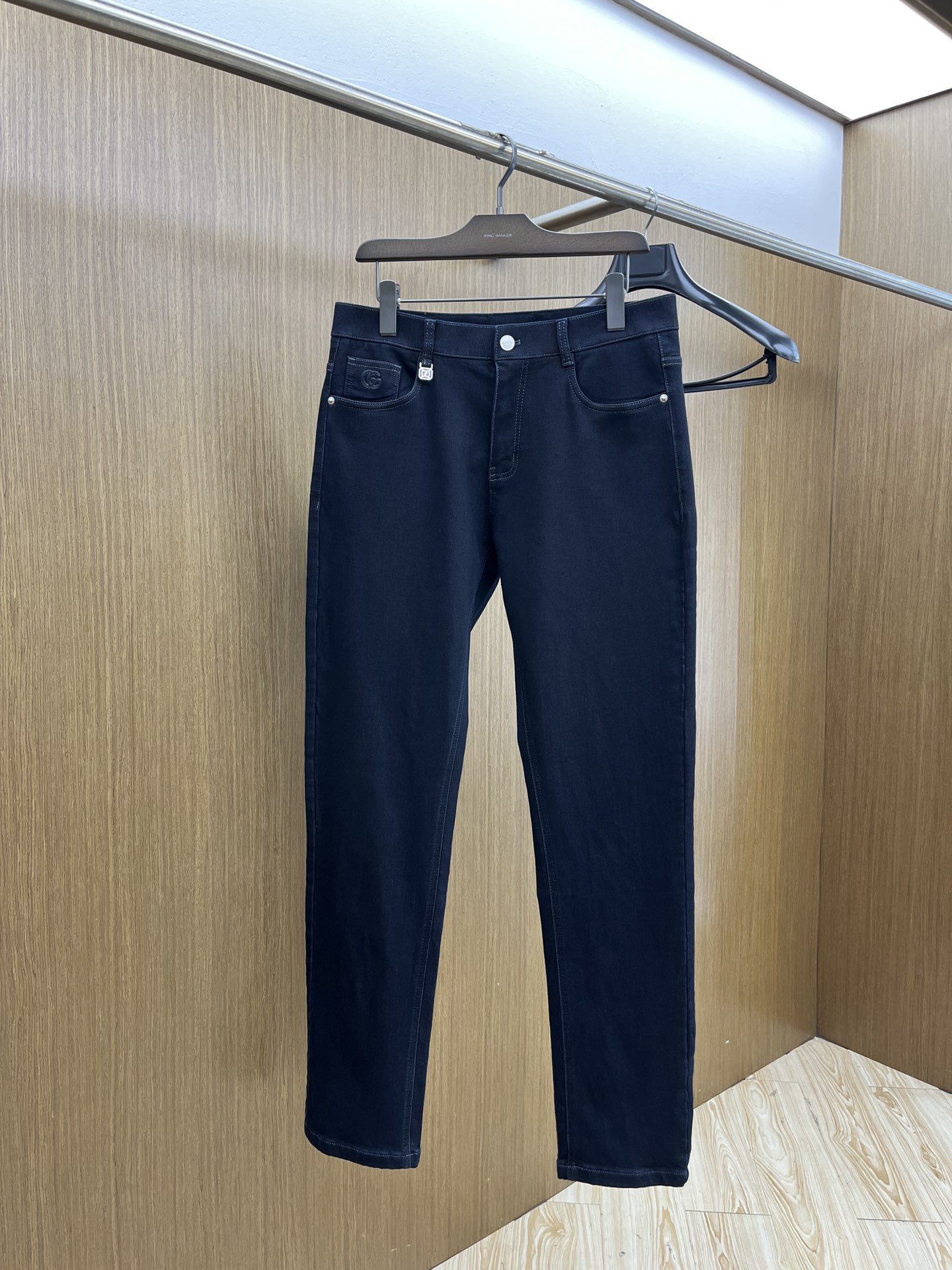 秋冬 Guc 🔥🔥秋冬新品休闲牛仔裤 👖官网同步发售，裤身工艺设计，进口客供辅料、面料定制，代工厂出品免