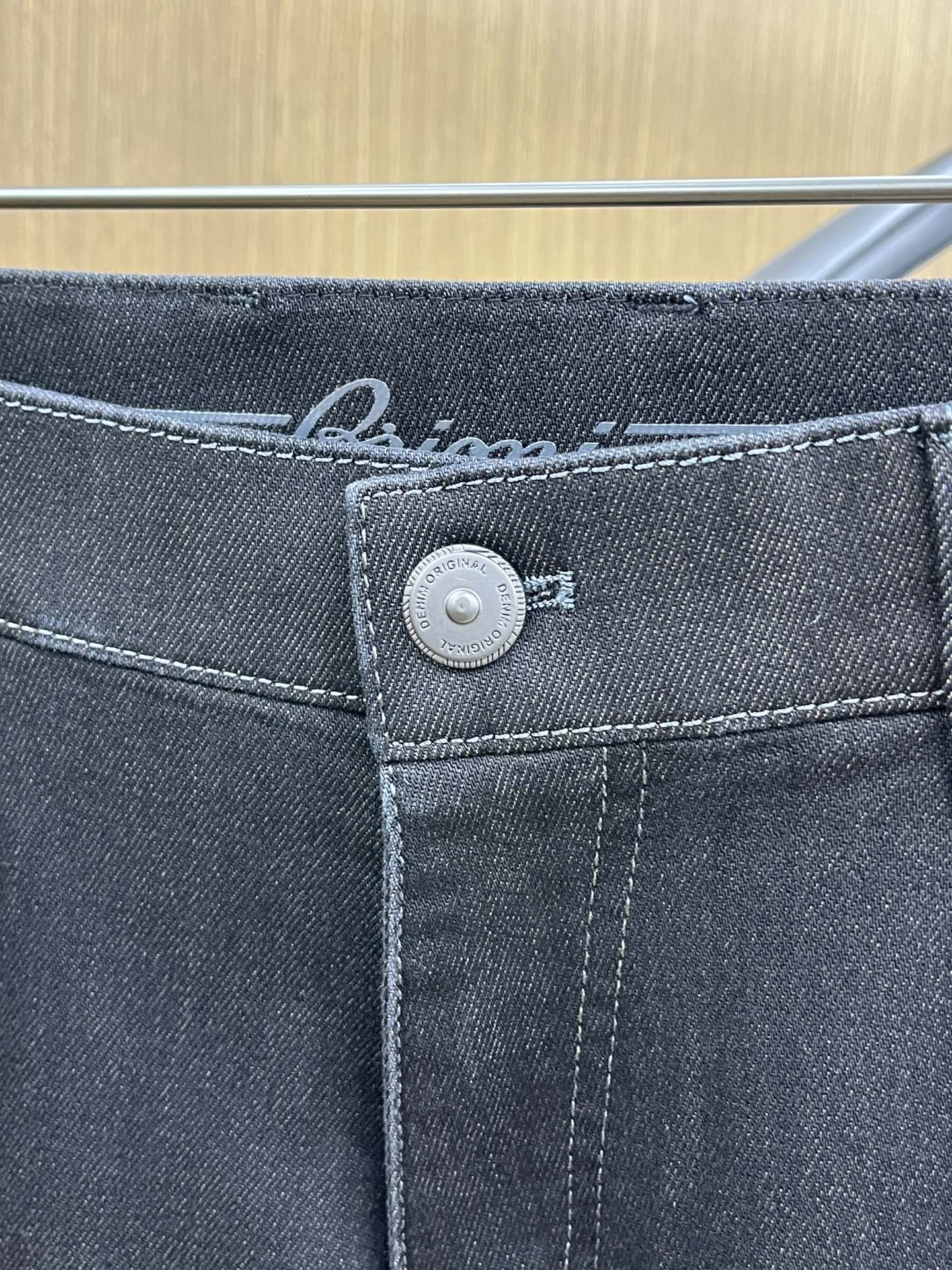 秋冬 Bunol🔥🔥秋冬新品休闲牛仔裤 👖官网同步发售，裤身工艺设计，进口客供辅料、面料定制，代工厂出品