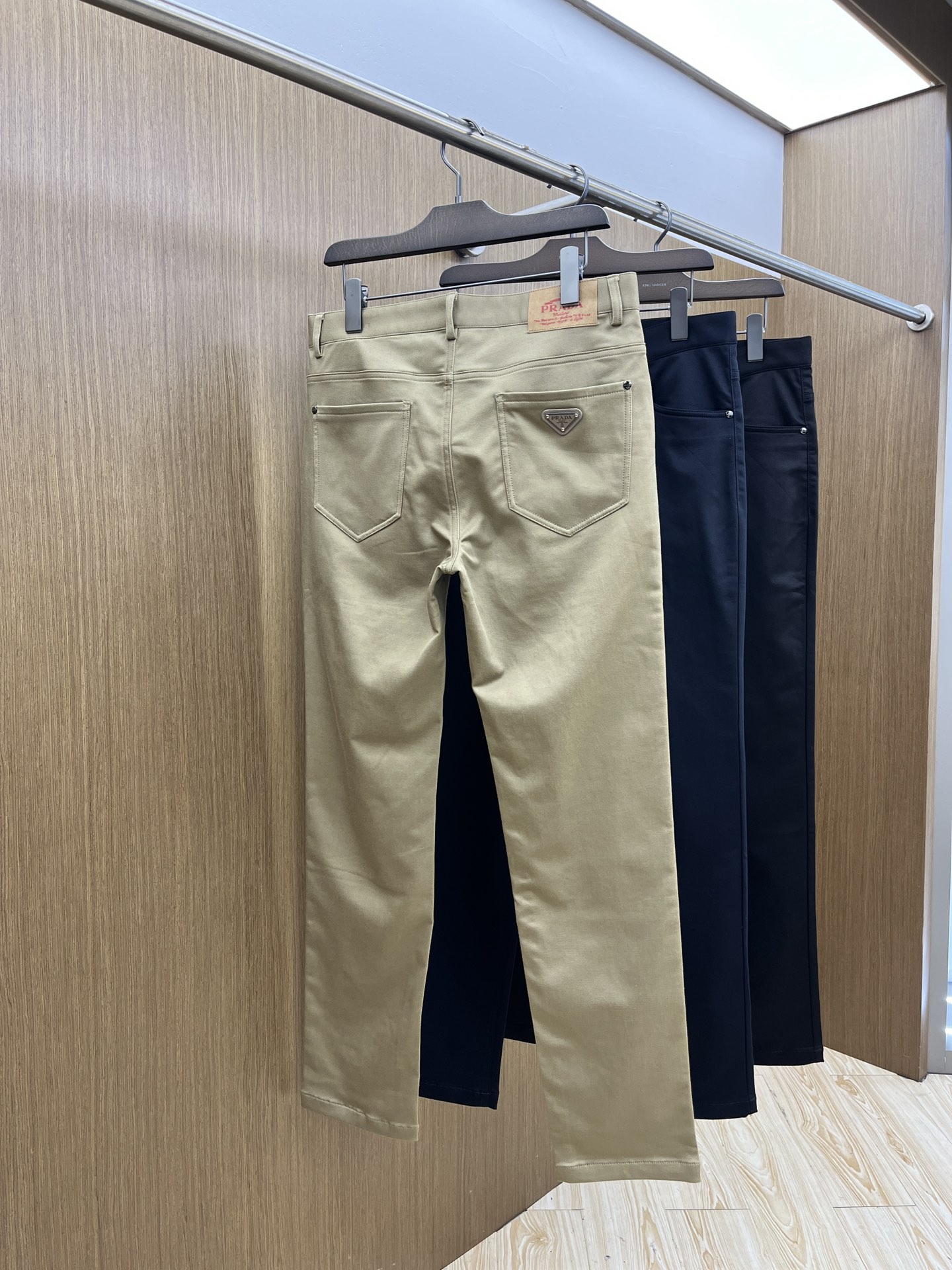 价格修正 秋冬 PD 🔥🔥秋冬新品休闲牛仔裤 👖官网同步发售，裤身工艺设计，进口客供辅料、面料定制，代工