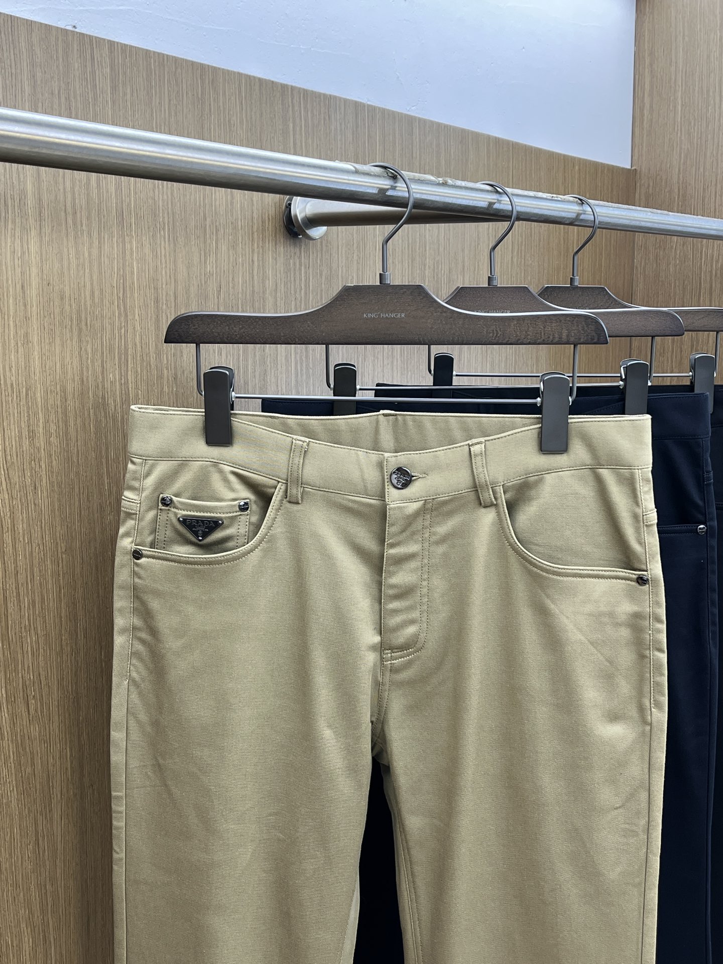 价格修正 秋冬 PD 🔥🔥秋冬新品休闲牛仔裤 👖官网同步发售，裤身工艺设计，进口客供辅料、面料定制，代工