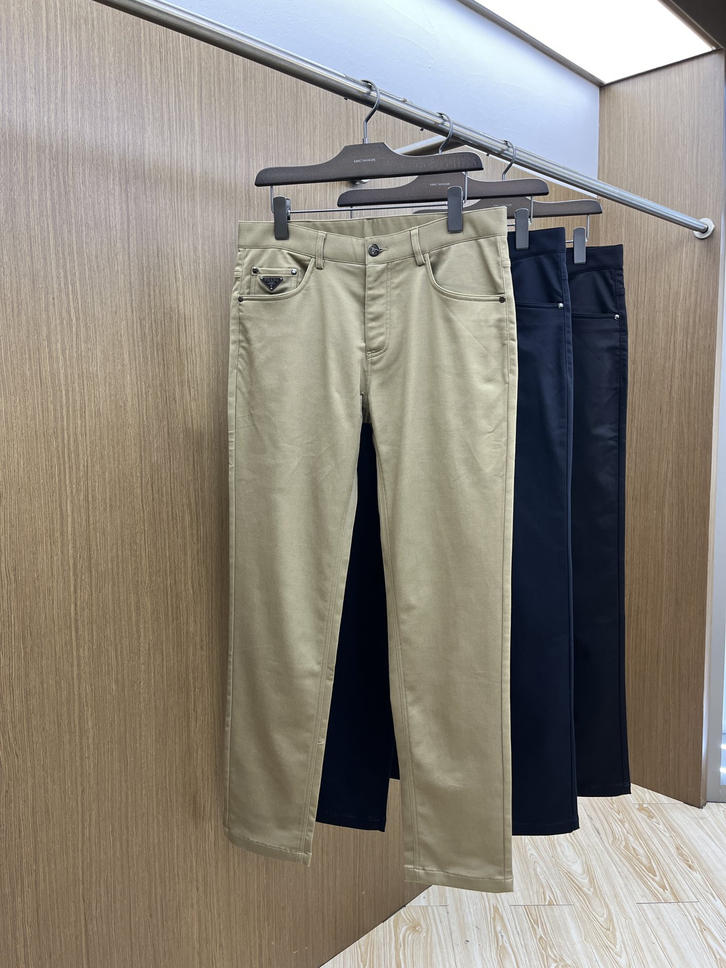 价格修正 秋冬 PD 🔥🔥秋冬新品休闲牛仔裤 👖官网同步发售，裤身工艺设计，进口客供辅料、面料定制，代工