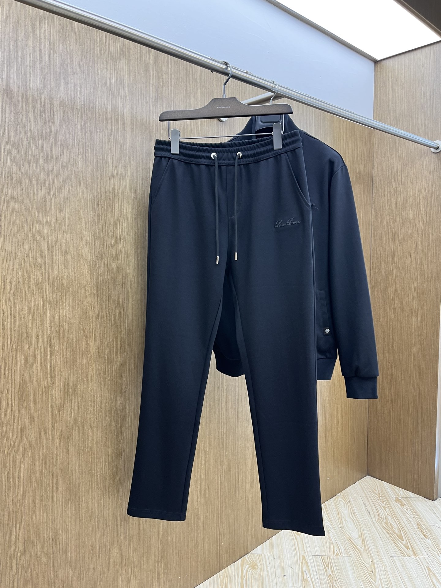早春/套 loro Piana 🔥🔥春夏最新品套装系列-专柜同步有售，原单狠货休闲时尚套装，上身很有特点