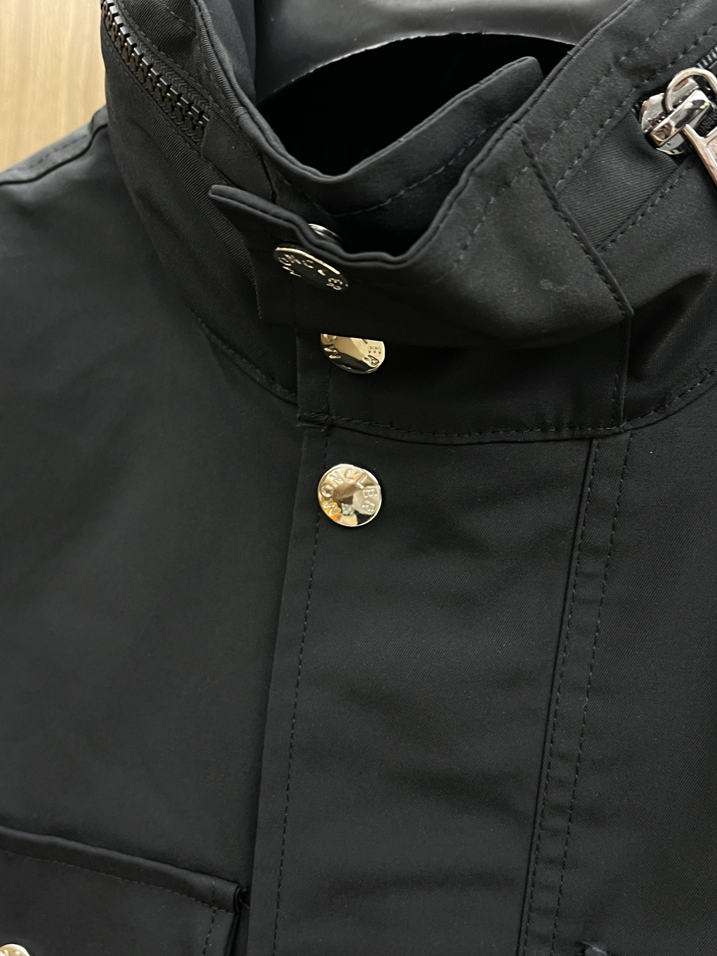 秋冬 Mon 🔥FW秋季原单狠货 意大利进口面料时尚夹克风衣外套。欧洲专柜同步，上身更随意大方，专柜原版