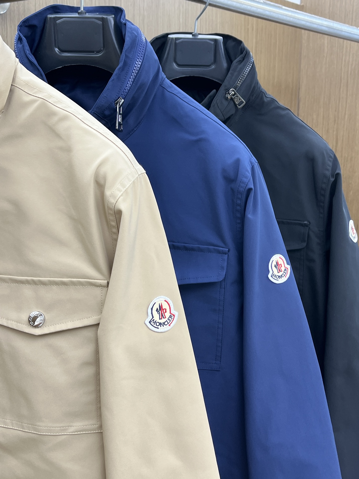 秋冬 Mon 🔥FW秋季原单狠货 意大利进口面料时尚夹克风衣外套。欧洲专柜同步，上身更随意大方，专柜原版