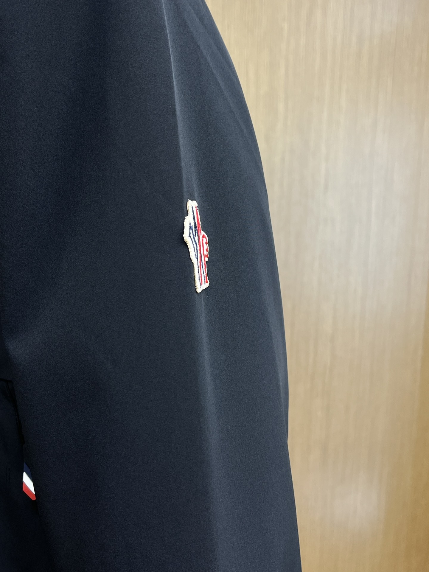 调价 秋冬 Mon 🔥秋冬新品#蒙口休闲连帽夹克外套 面料采用客供定制面料 面料细腻柔软上身舒适 原版五