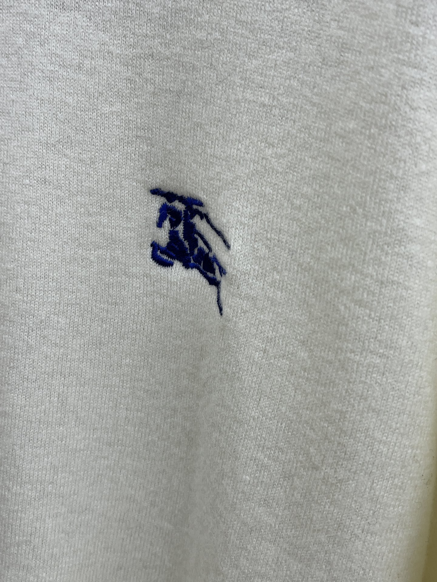 BBR 秋冬新品贸易公司渠道稀出，领先官网发售！基础款纯色针织衫单穿叠穿的好选择，修身显瘦的合身版型款式