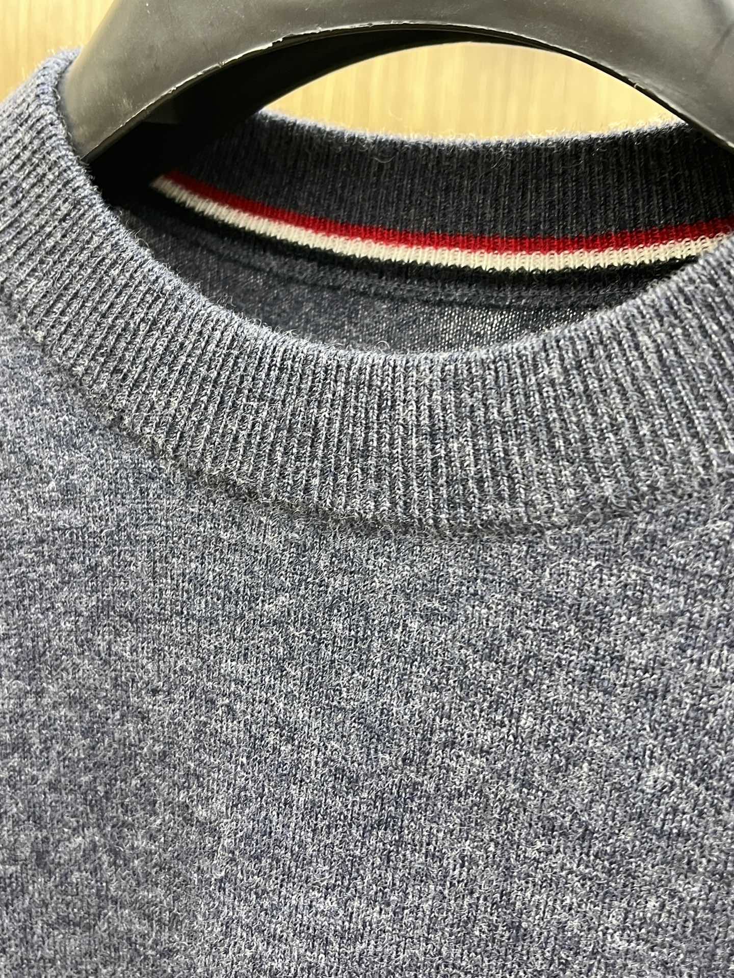 Mon 秋冬新品贸易公司渠道稀出，领先官网发售！基础款纯色针织衫单穿叠穿的好选择，修身显瘦的合身版型款式