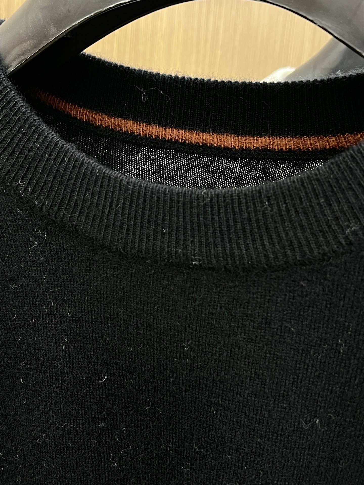 ZZ 秋冬新品贸易公司渠道稀出，领先官网发售！基础款纯色针织衫单穿叠穿的好选择，修身显瘦的合身版型款式简