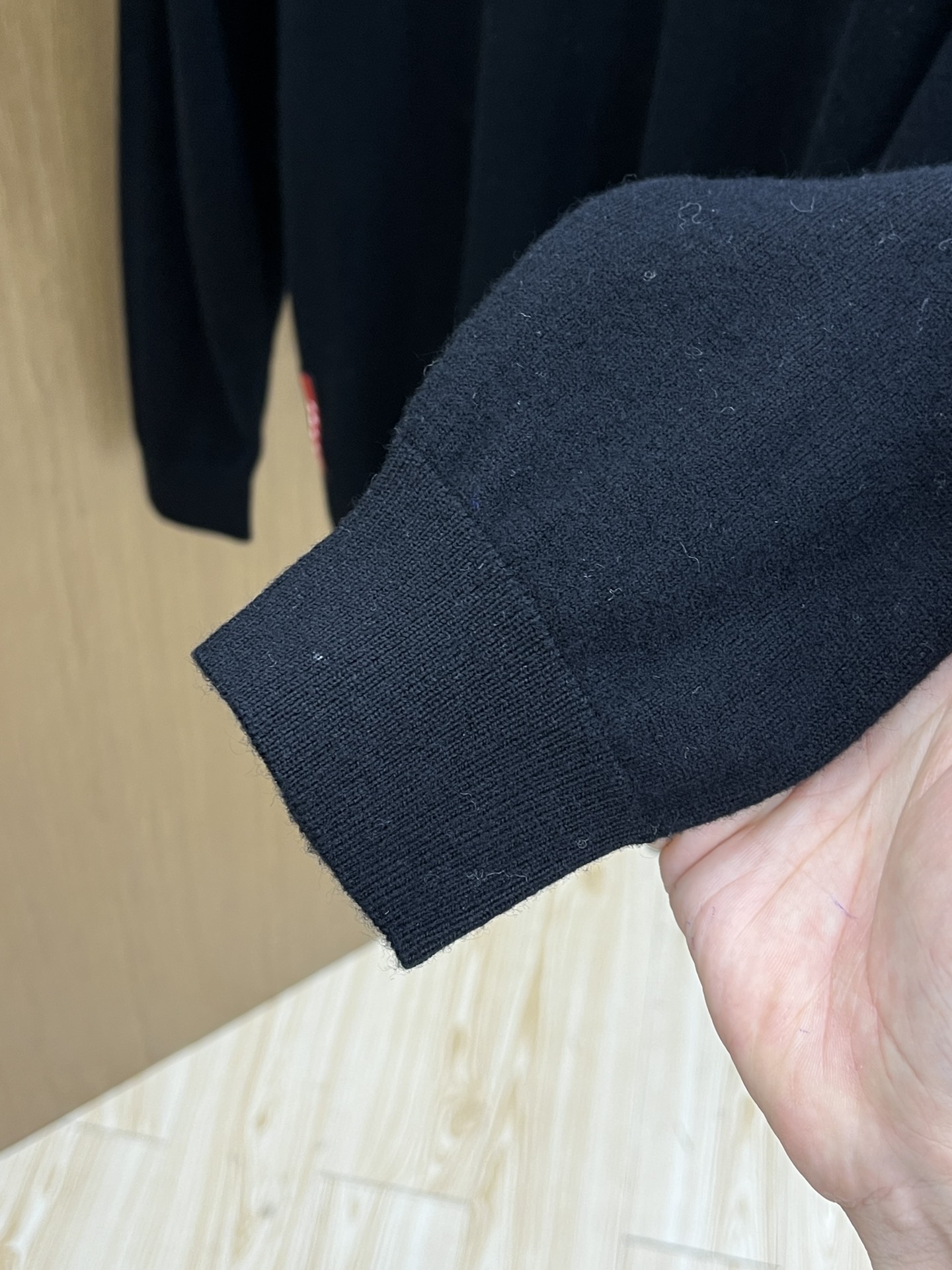 PD 秋冬新品贸易公司渠道稀出，领先官网发售！基础款纯色针织衫单穿叠穿的好选择，修身显瘦的合身版型款式简