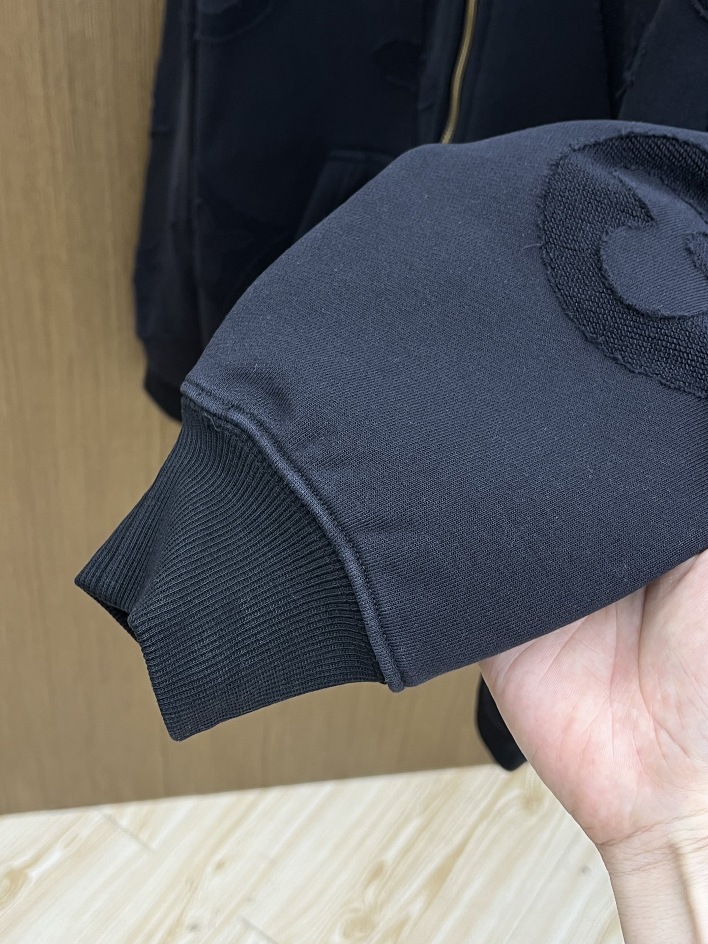 秋冬 LV🔥GW新款全身定制字母烧花毛巾绣拉链连帽夹克外套 内里加绒LV全身毛巾绣超高成本 定制爽滑面料