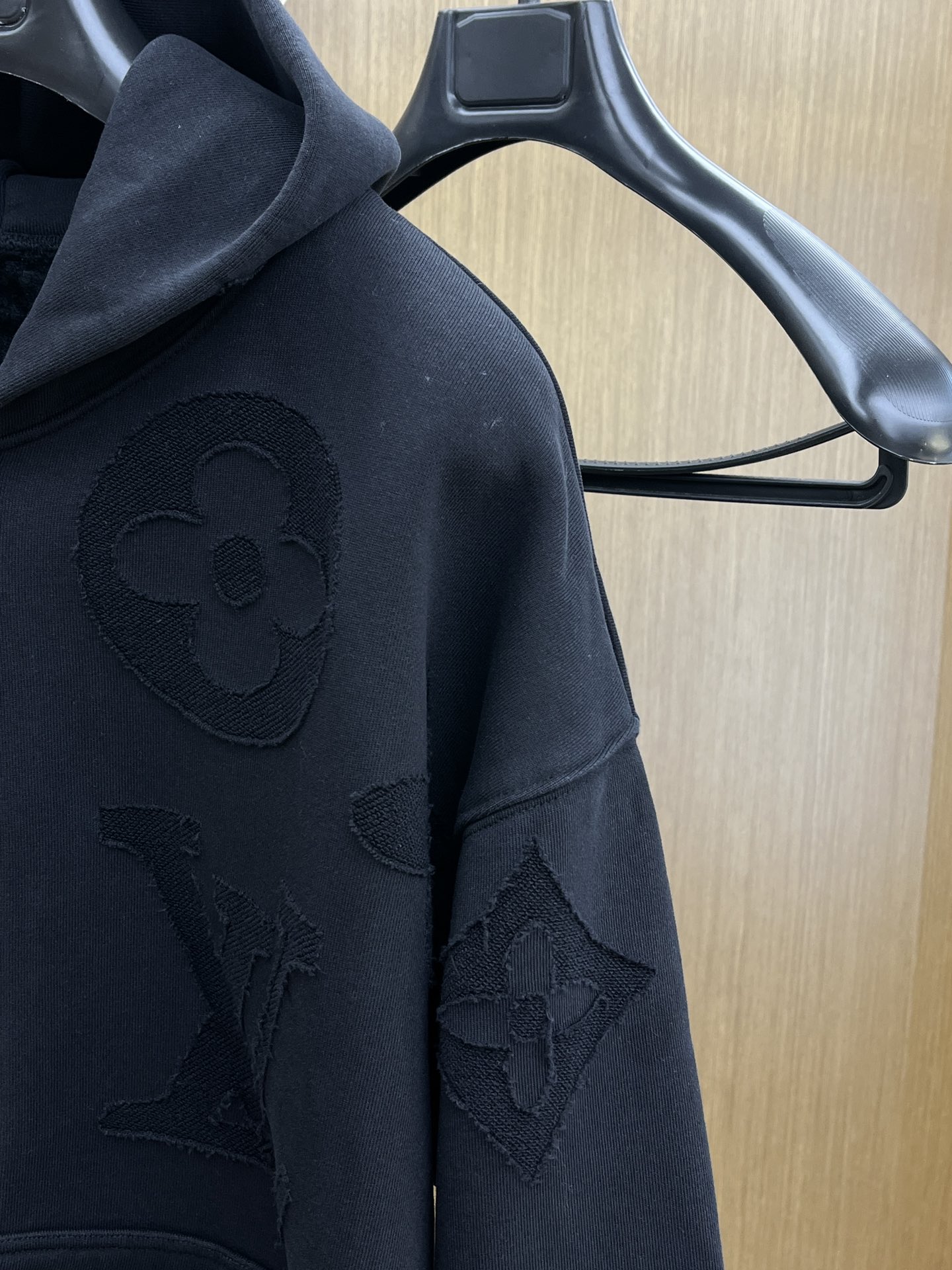 秋冬 LV🔥GW新款全身定制字母烧花毛巾绣拉链连帽夹克外套 内里加绒LV全身毛巾绣超高成本 定制爽滑面料