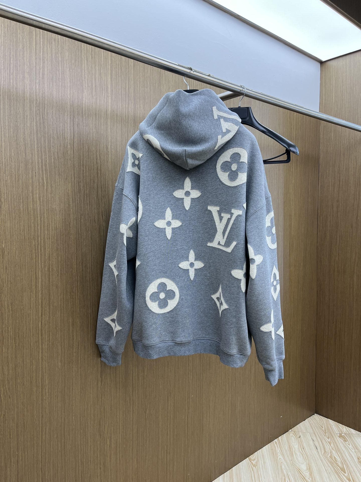 秋冬 LV🔥GW新款全身定制字母烧花毛巾绣拉链连帽夹克外套 内里加绒LV全身毛巾绣超高成本 定制爽滑面料