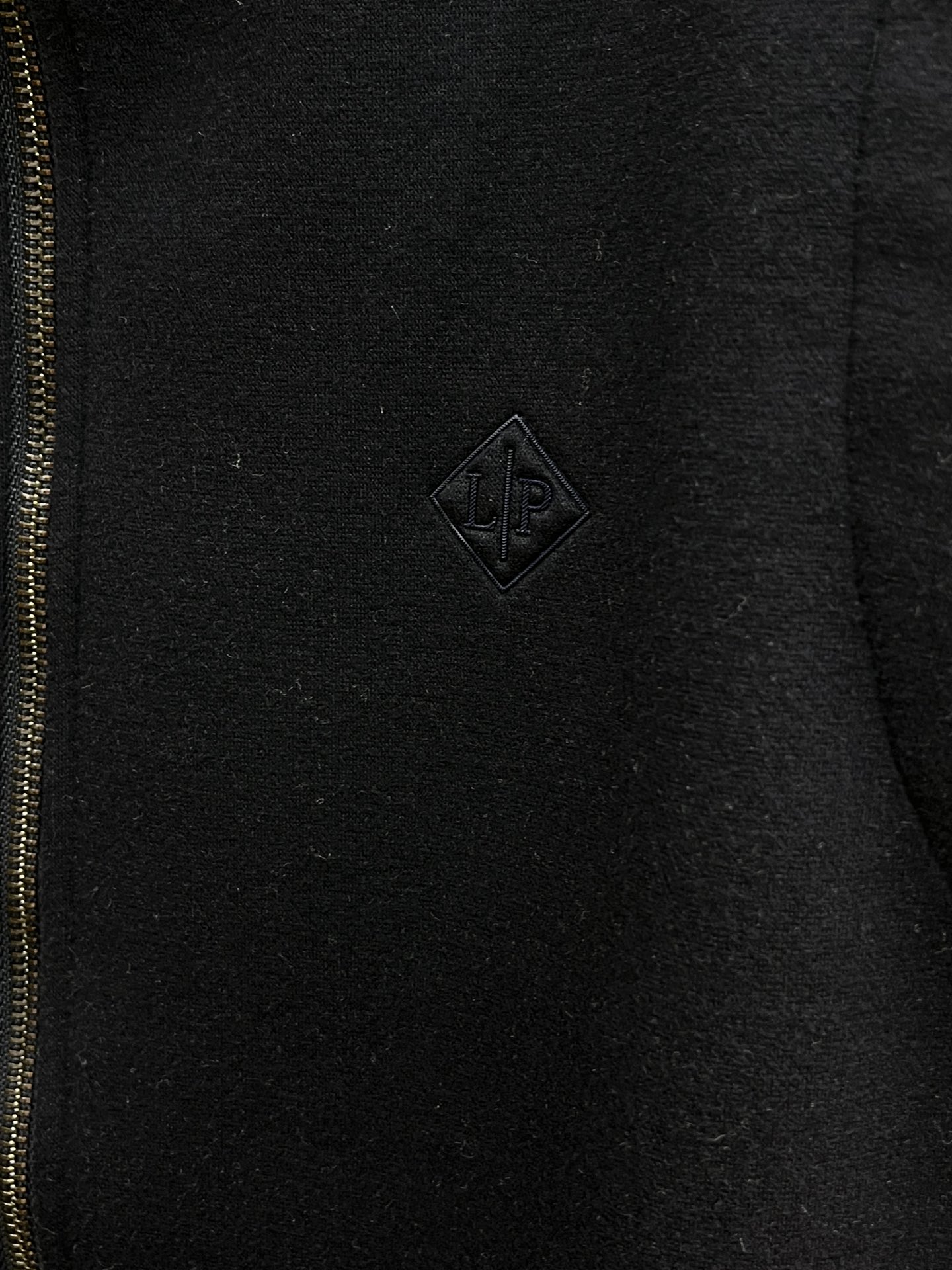 秋冬 Loro Piana 🔥🔥秋冬新款马甲，绵羊毛面料，立体有型，辨识度高，独一无二的混合纺织工业，立