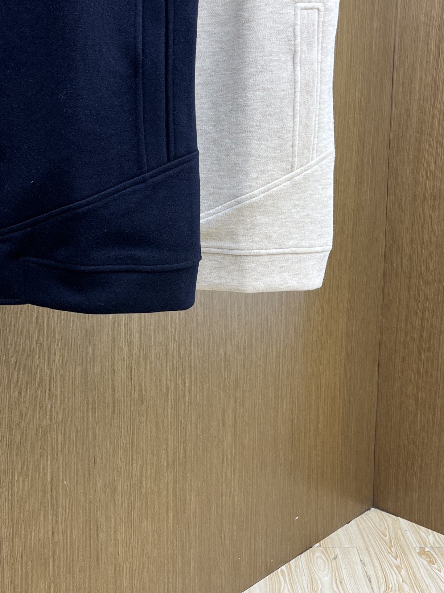 秋冬 Loro Piana 🔥🔥秋冬新款马甲，绵羊毛面料，立体有型，辨识度高，独一无二的混合纺织工业，立