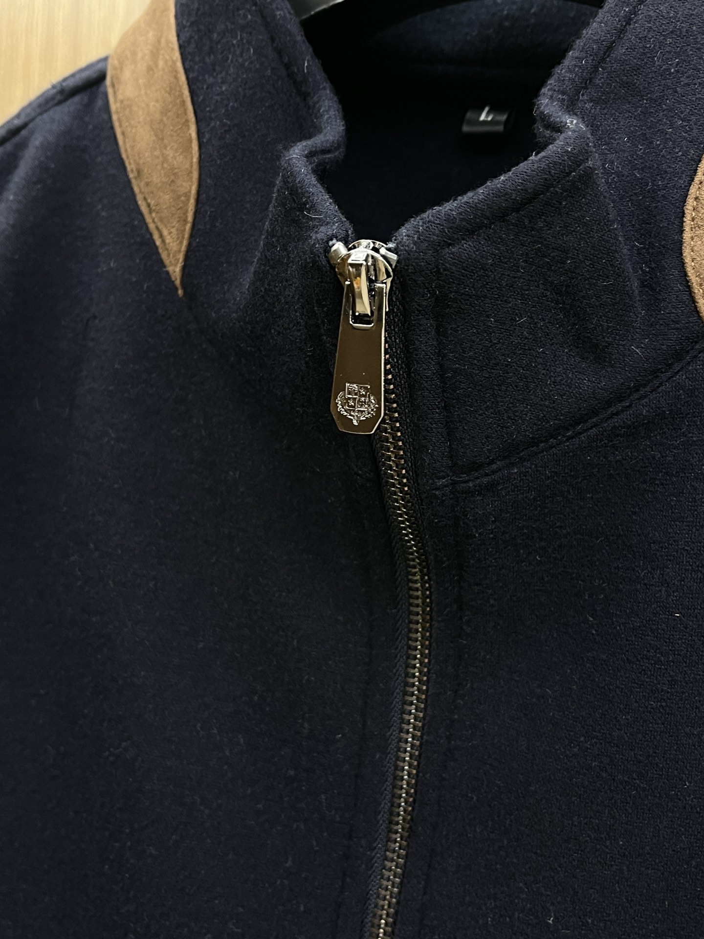 秋冬 Loro Piana 🔥🔥秋冬新款马甲，绵羊毛面料，立体有型，辨识度高，独一无二的混合纺织工业，立