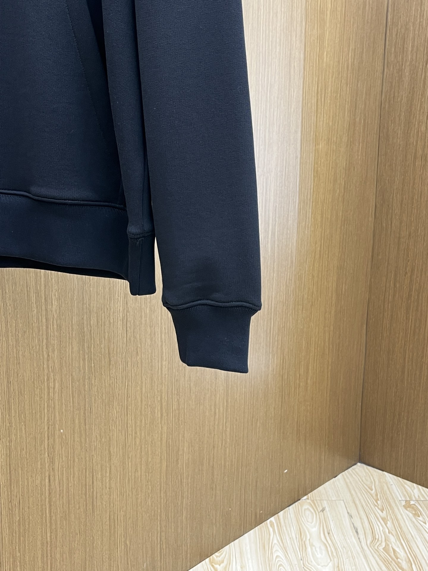 秋冬 BBR 🔥GW最新款帽衫BBR标识刺绣细节棉卫衣。面料厚实质感好，穿着舒适亲肤，a60特别推荐系列