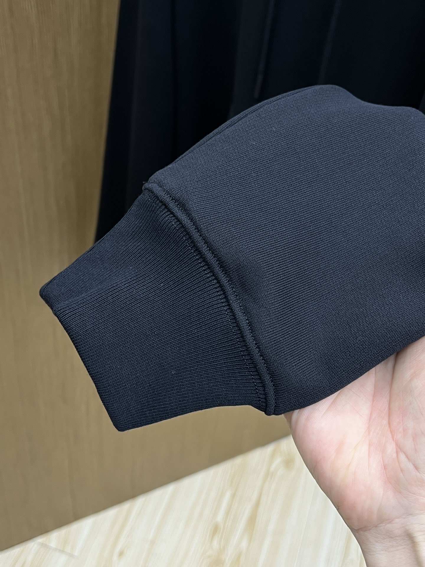 秋冬 BBR 🔥GW最新款帽衫BBR标识刺绣细节棉卫衣。面料厚实质感好，穿着舒适亲肤，a60特别推荐系列