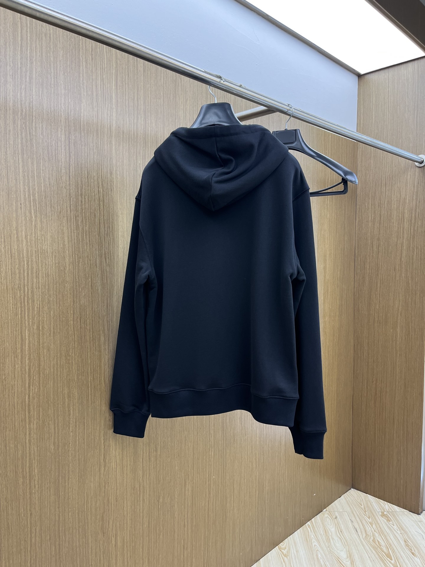 秋冬 BBR 🔥GW最新款帽衫BBR标识刺绣细节棉卫衣。面料厚实质感好，穿着舒适亲肤，a60特别推荐系列